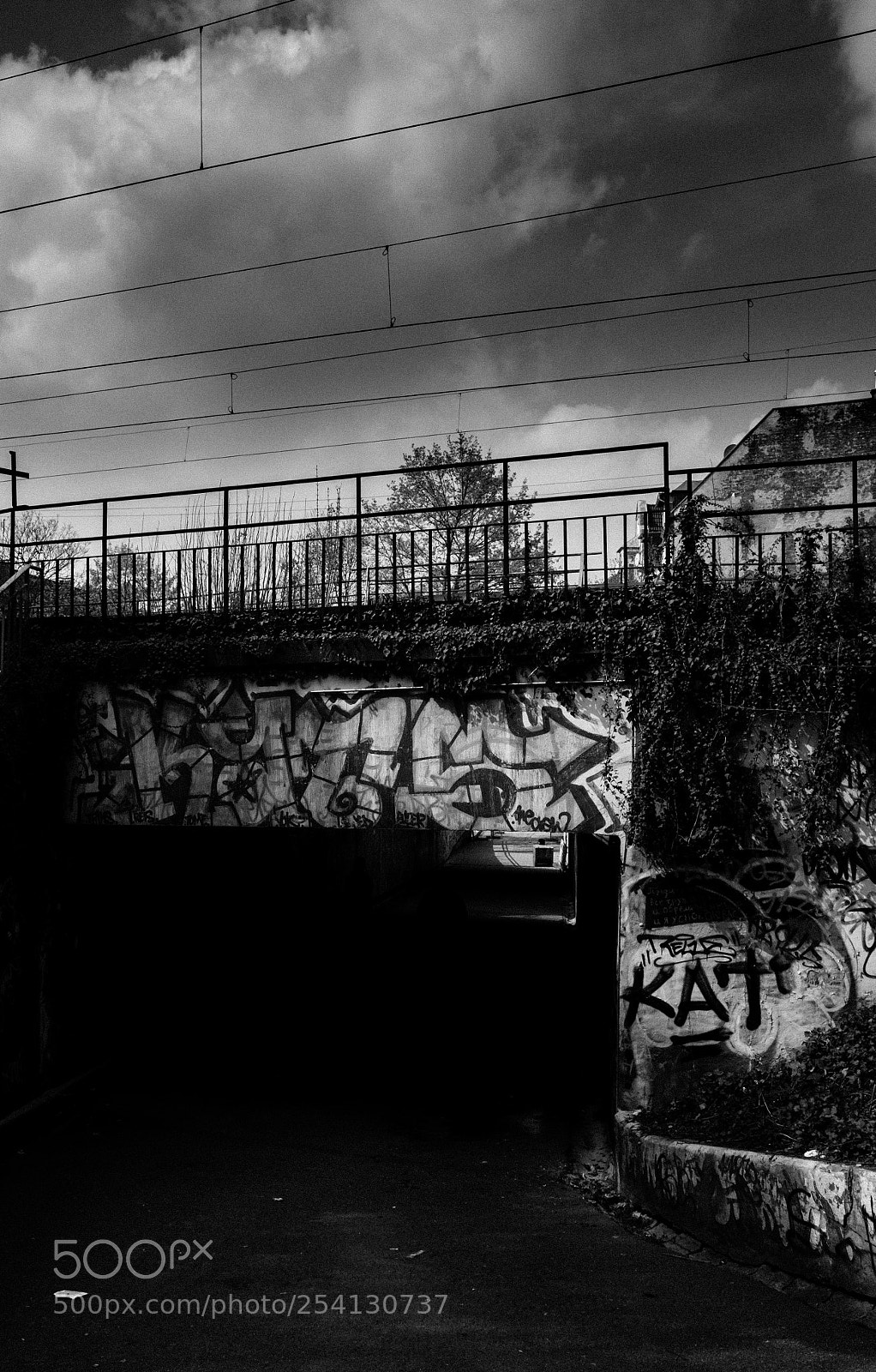 Fujifilm X100T sample photo. Passage augustastr. - bodelschwinghplatz photography