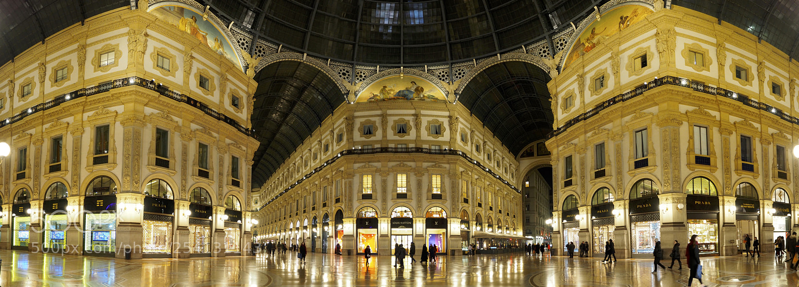 Olympus OM-D E-M10 II sample photo. Galleria vittorio emanuale ii photography