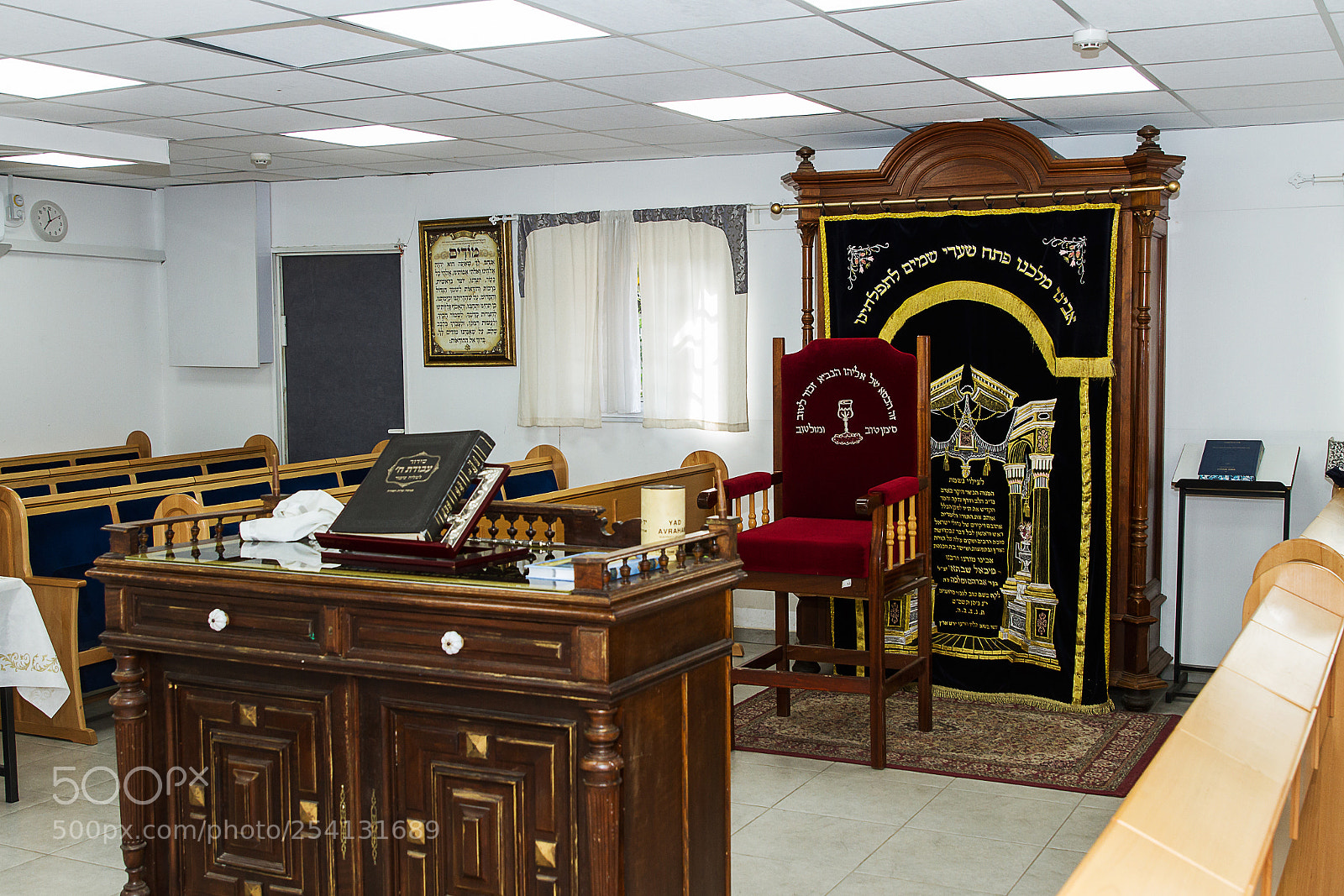 Canon EOS 7D sample photo. The interior of the photography