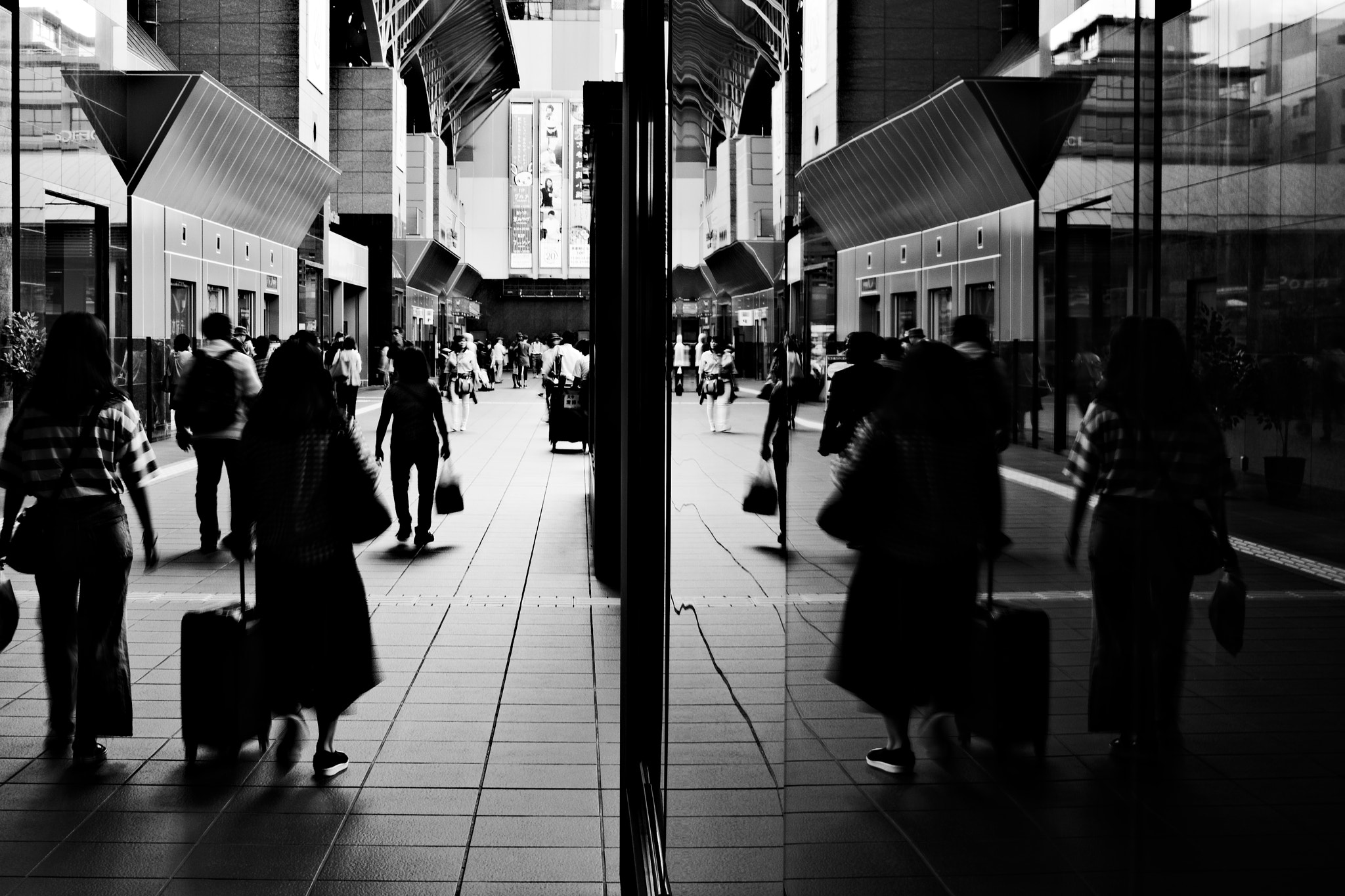 Pentax smc DA 35mm F2.4 AL sample photo. Kyoto station. photography