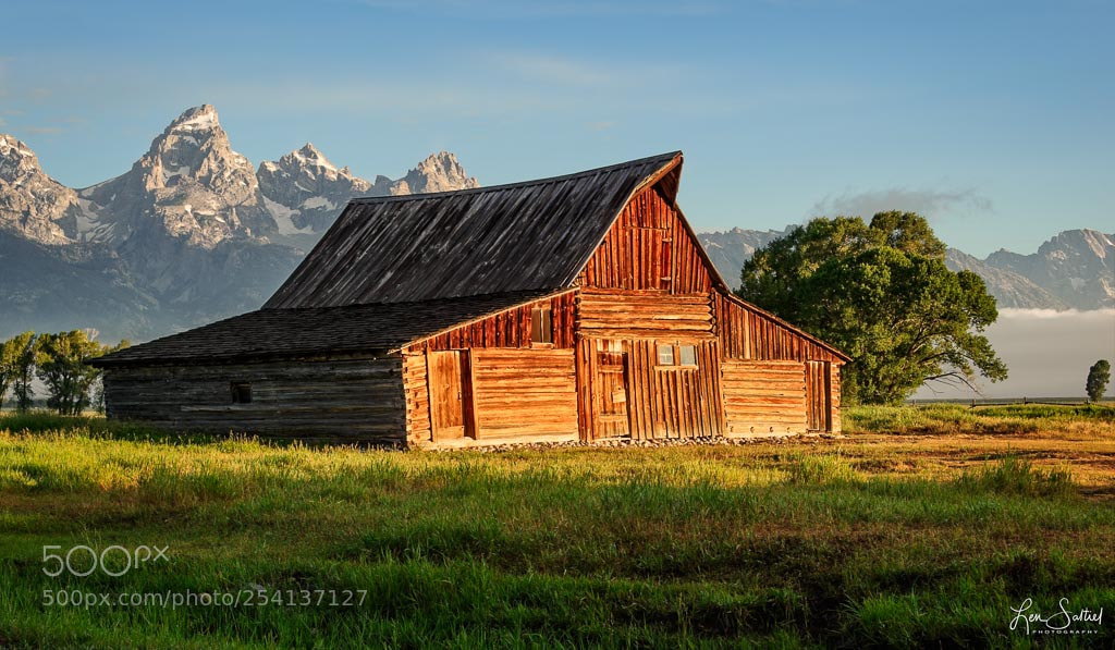 Nikon D700 sample photo. Barn glow photography