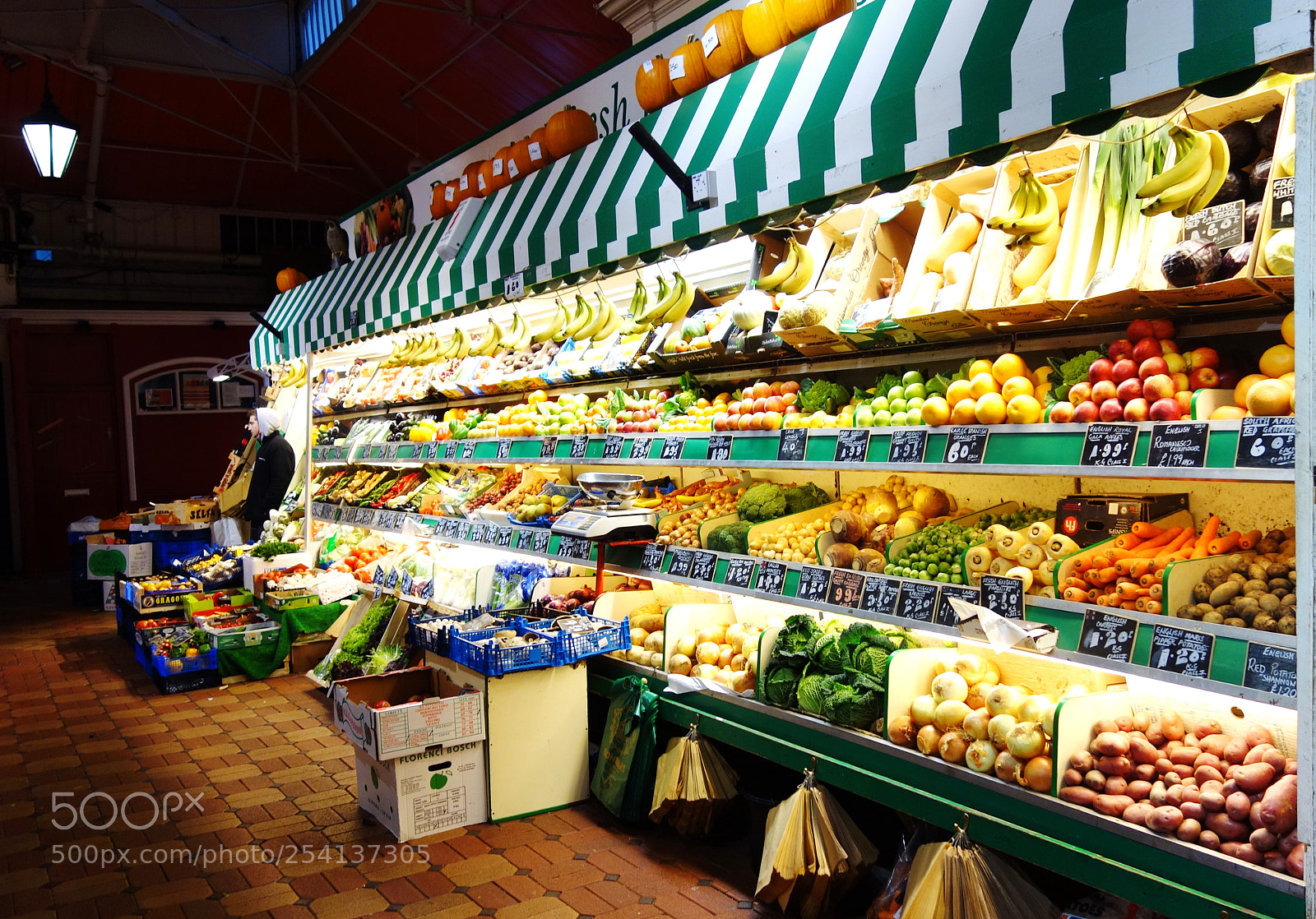 Sony Cyber-shot DSC-RX100 sample photo. Covered market, oxford, uk photography