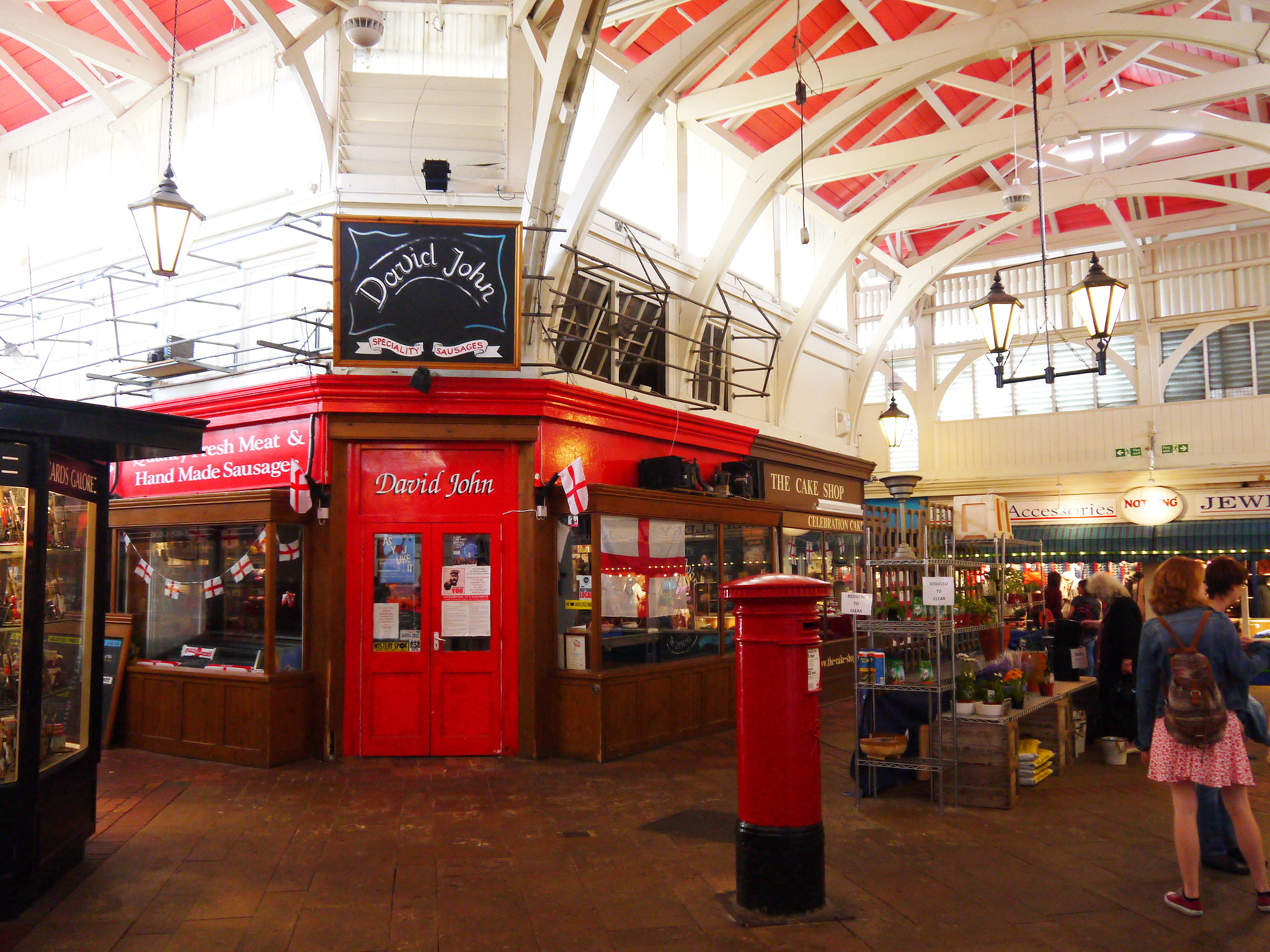 Panasonic Lumix DMC-GF3 + IO 14-42mm F3.5-5.6 sample photo. Covered market, oxford, uk photography