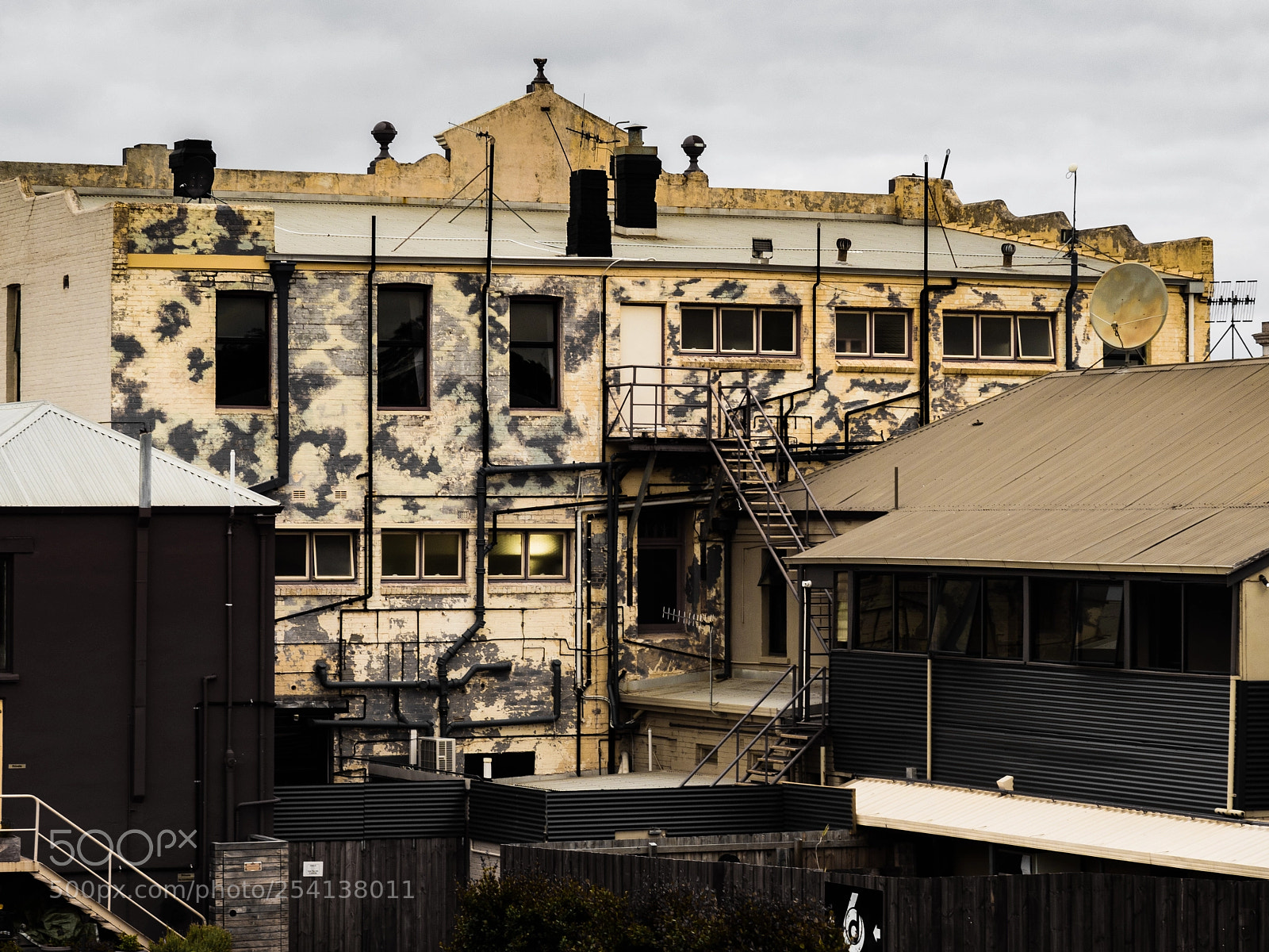 Olympus OM-D E-M5 II sample photo. St george hotel [spolgy] photography