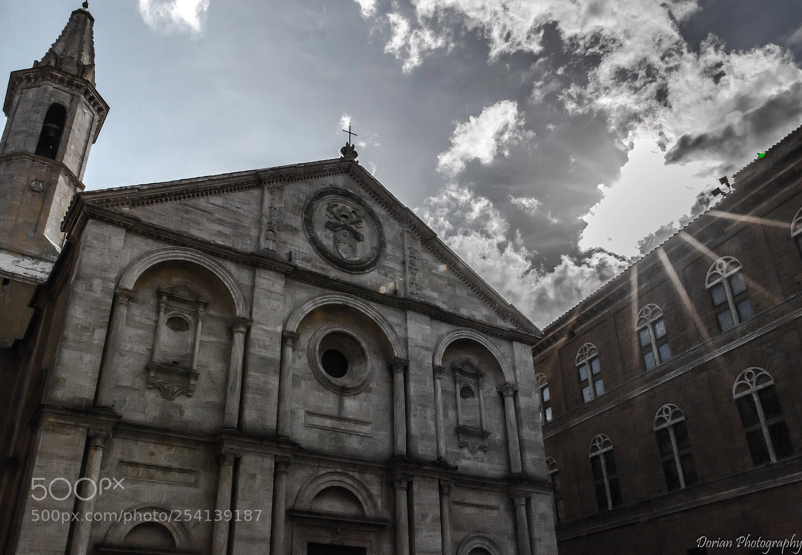 Canon EOS 70D sample photo. Pienza's church photography