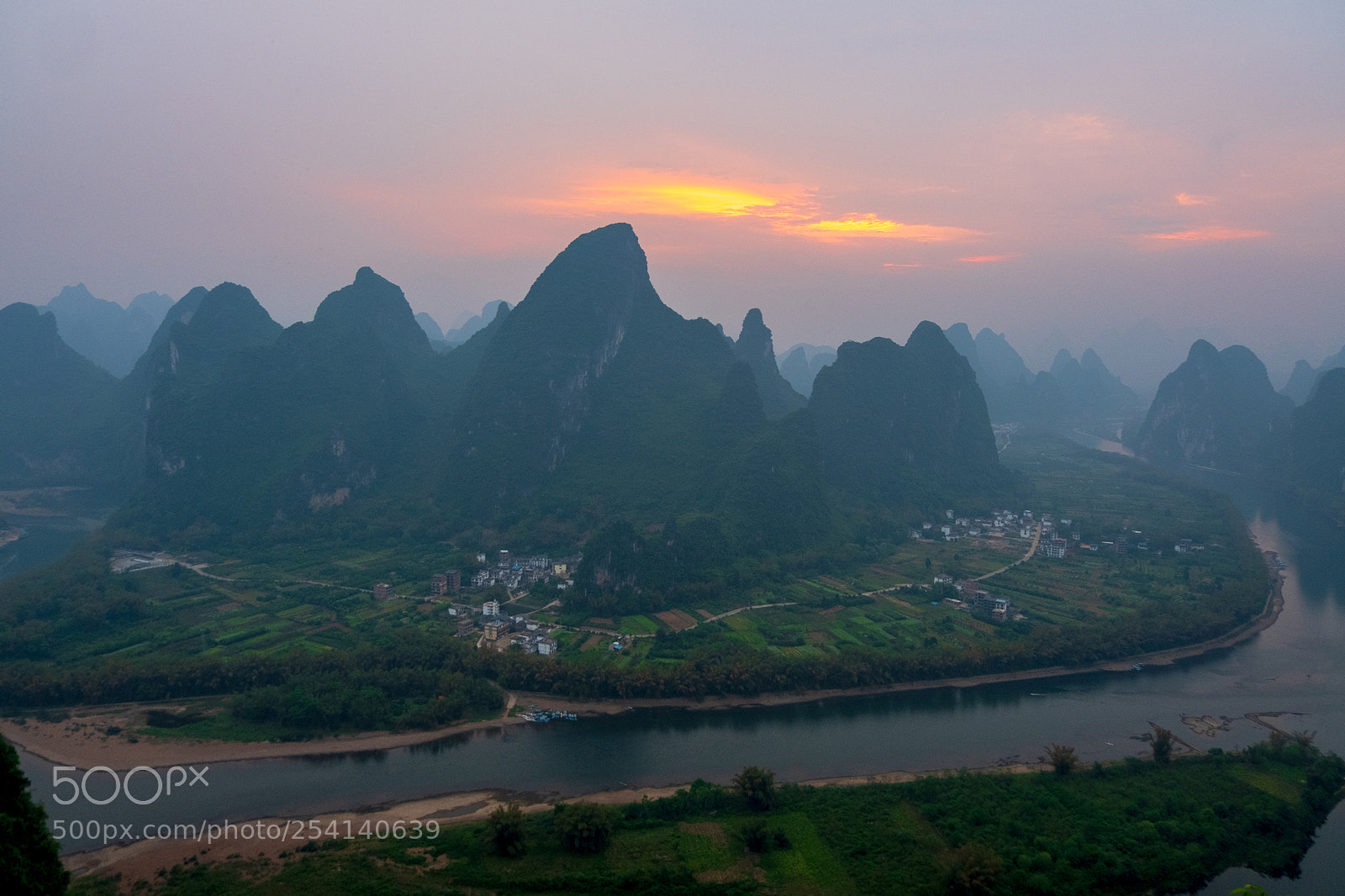 Fujifilm X-T20 sample photo. Sunrise - li river photography