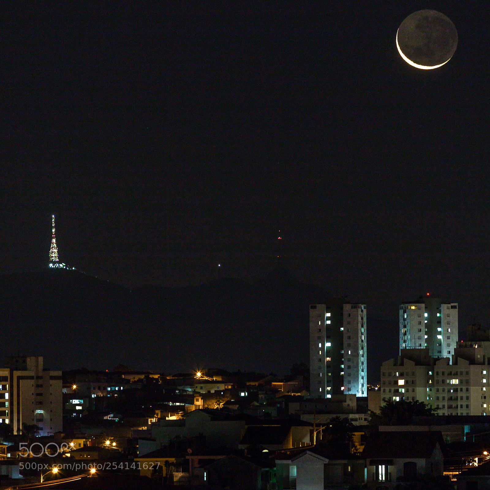 Canon EOS 1200D (EOS Rebel T5 / EOS Kiss X70 / EOS Hi) sample photo. Autumn moon photography