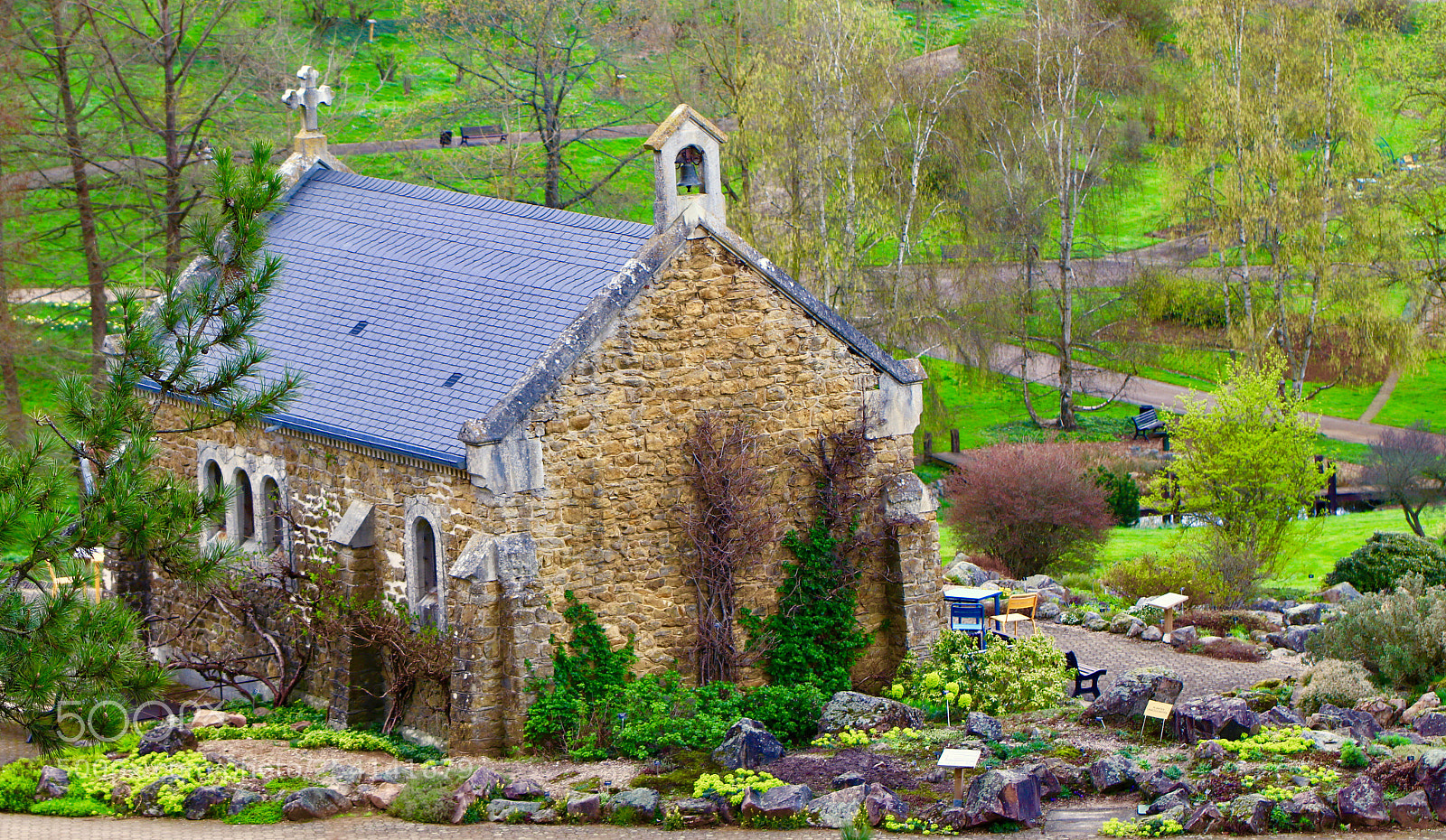 Canon EOS 80D sample photo. La chapelle du jardin photography