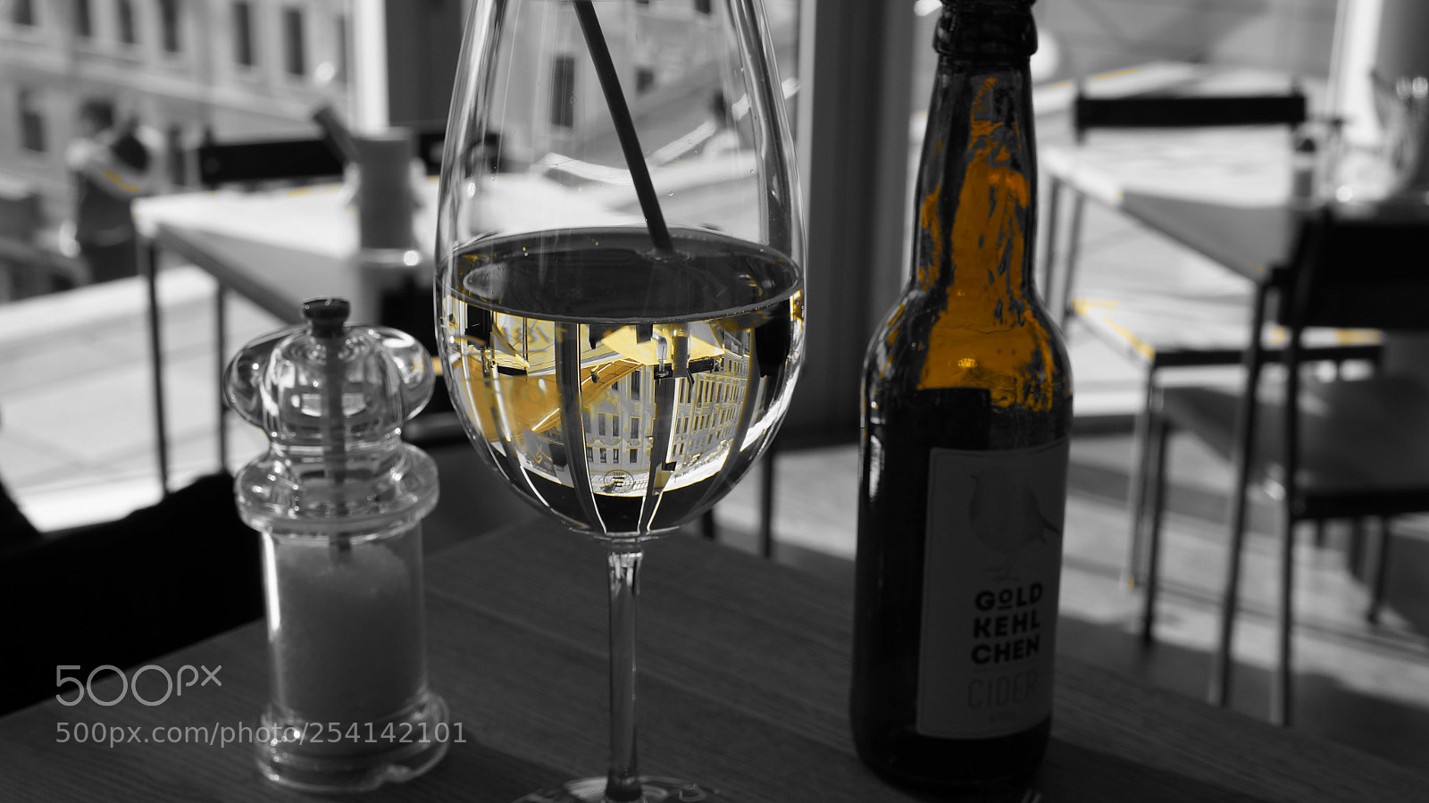 Sony Alpha NEX-6 sample photo. Turn the world photography
