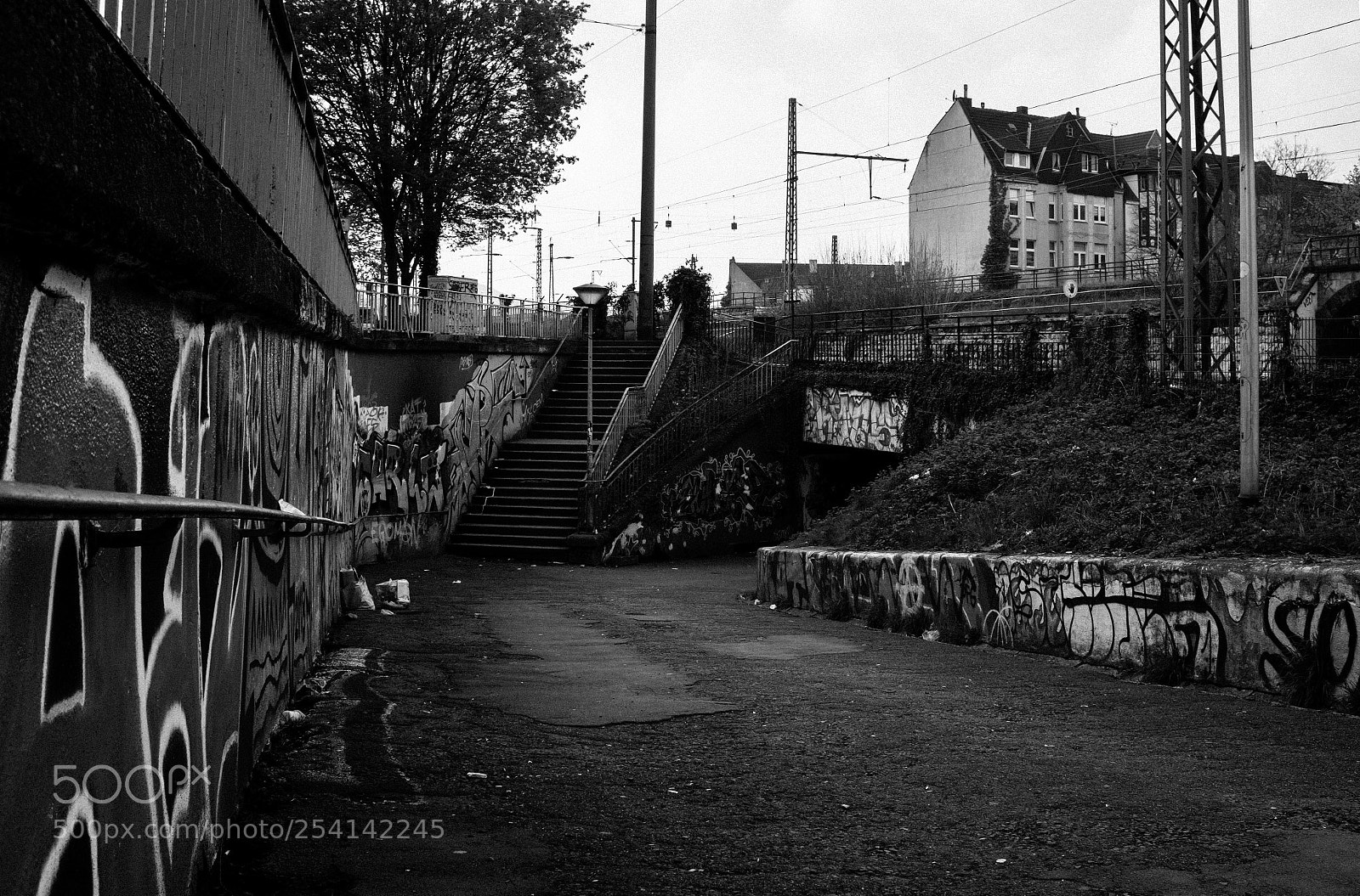Fujifilm X100T sample photo. Passage augustastr. - bodelschwinghplatz photography