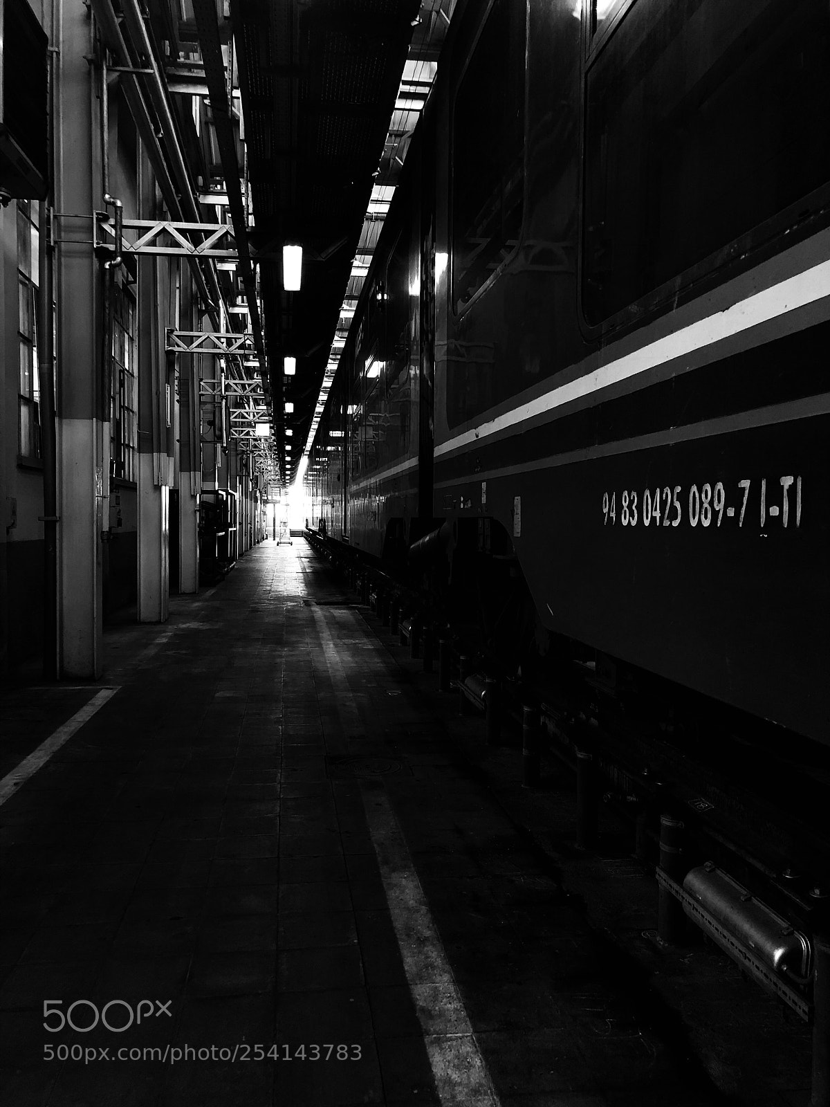 Apple iPhone X sample photo. Train, my job photography