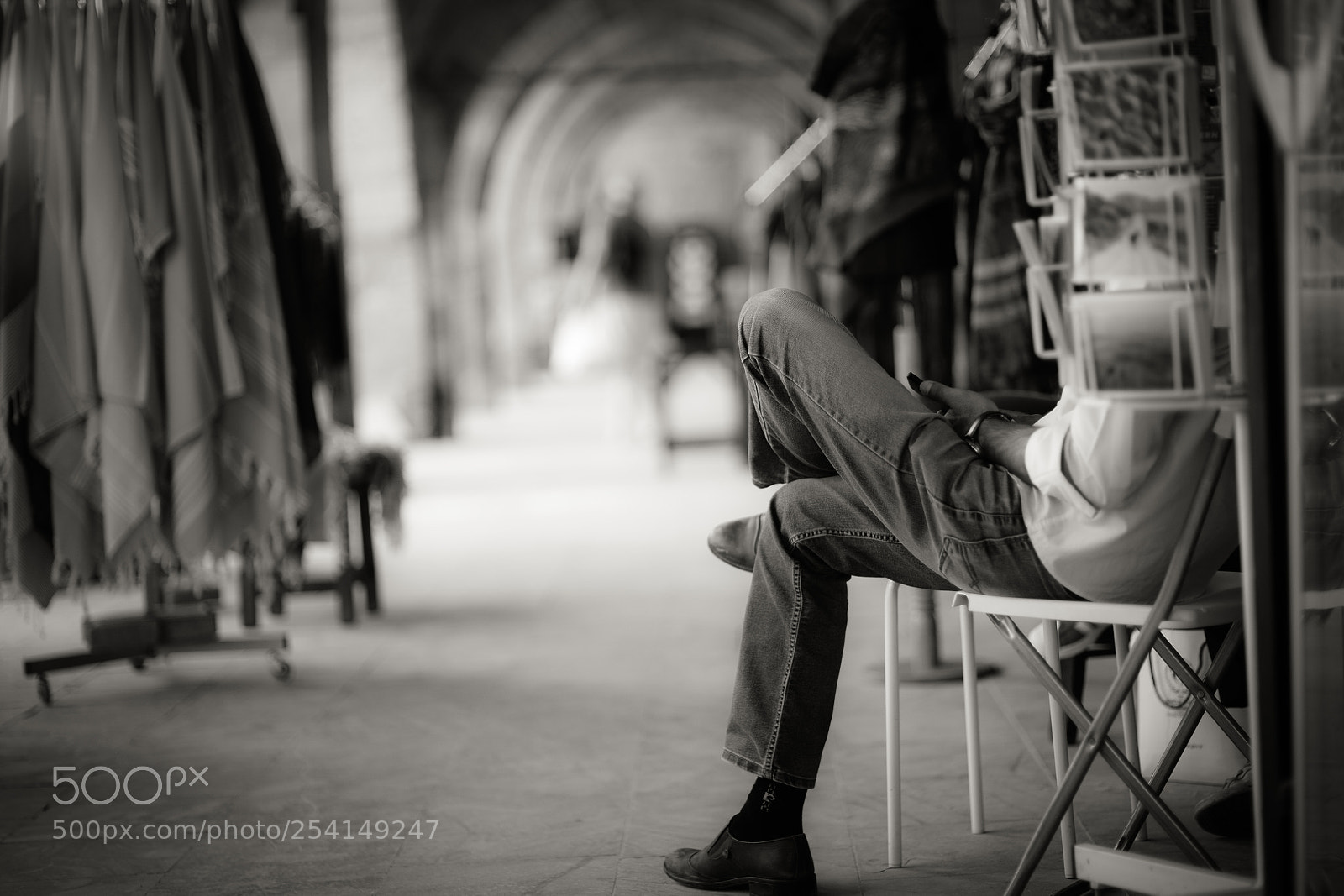 Leica M (Typ 240) sample photo. A relaxed seller photography