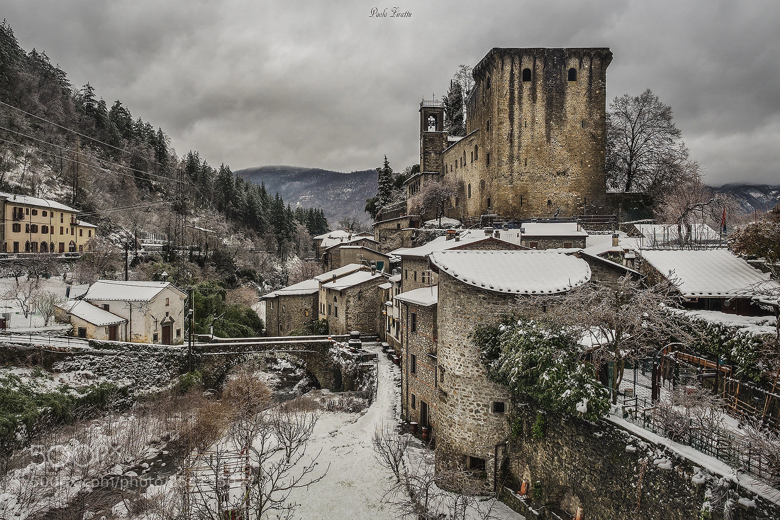 Olympus OM-D E-M5 II sample photo. Fortezza della verrucola fivizzano photography