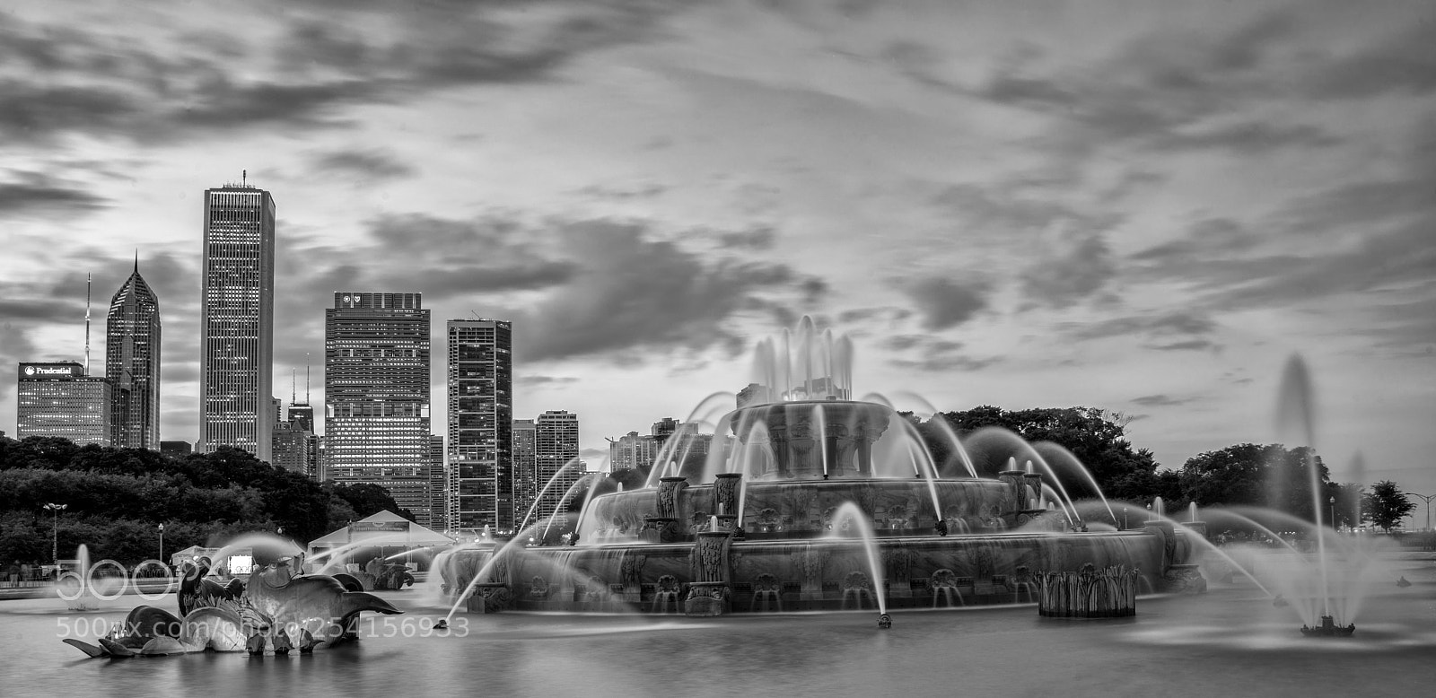 Nikon D610 sample photo. Buckingham fountain in chicago photography