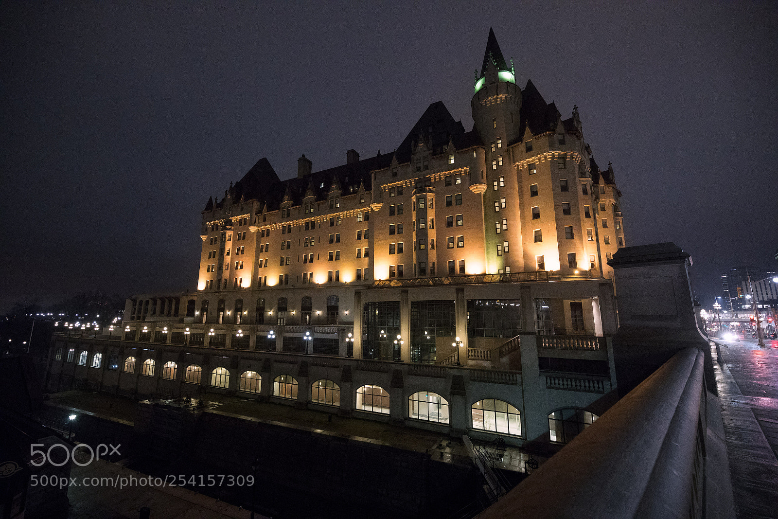 Canon EOS 5D Mark IV sample photo. The chateau laurier photography