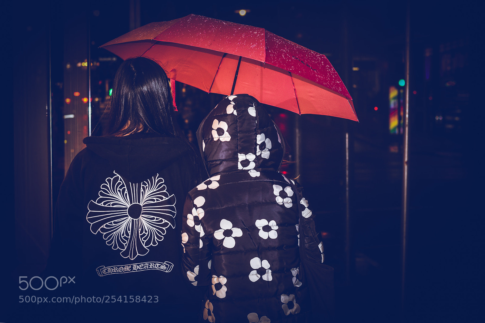 Nikon D3400 sample photo. Under the red umbrella photography