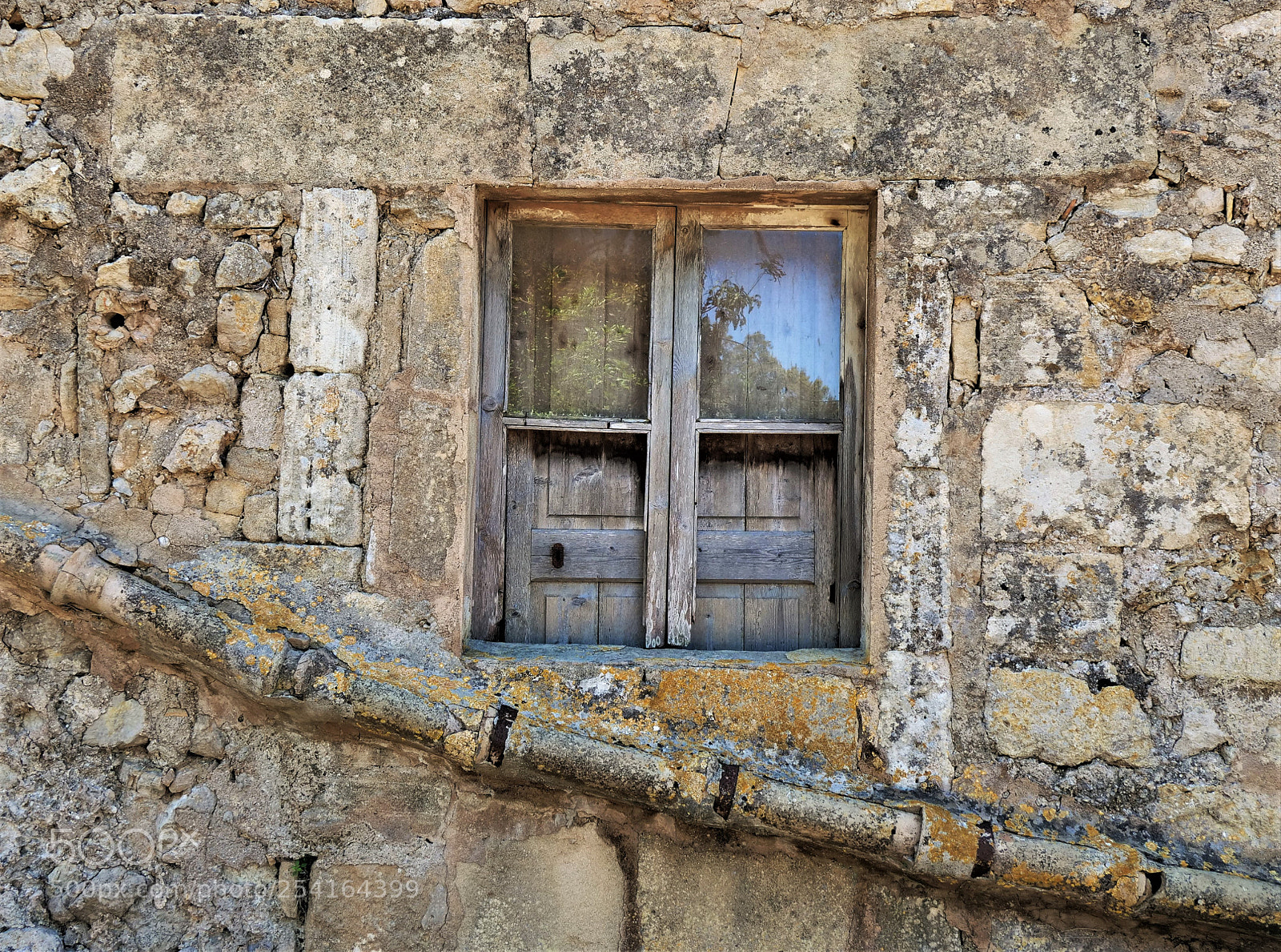 Panasonic Lumix DC-GH5 sample photo. Windows of mallorca photography