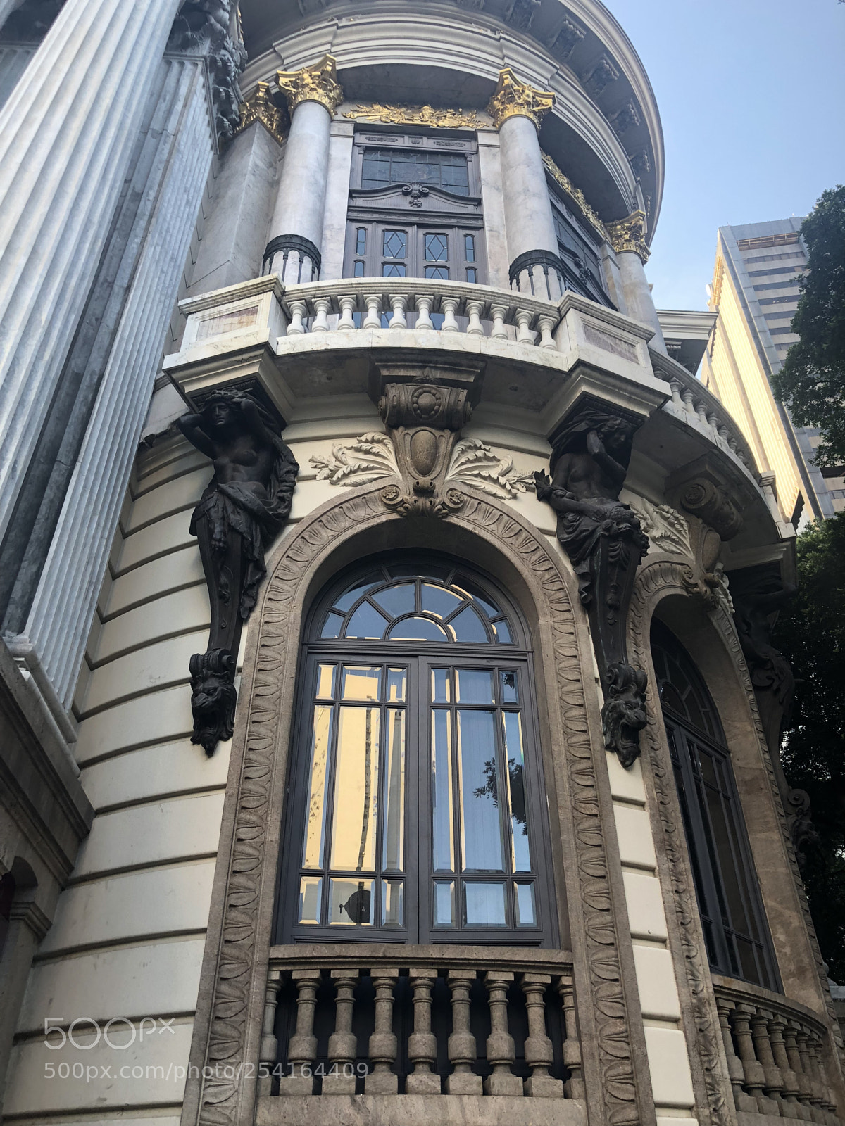 Apple iPhone 8 Plus sample photo. Parte do teatro municipal photography