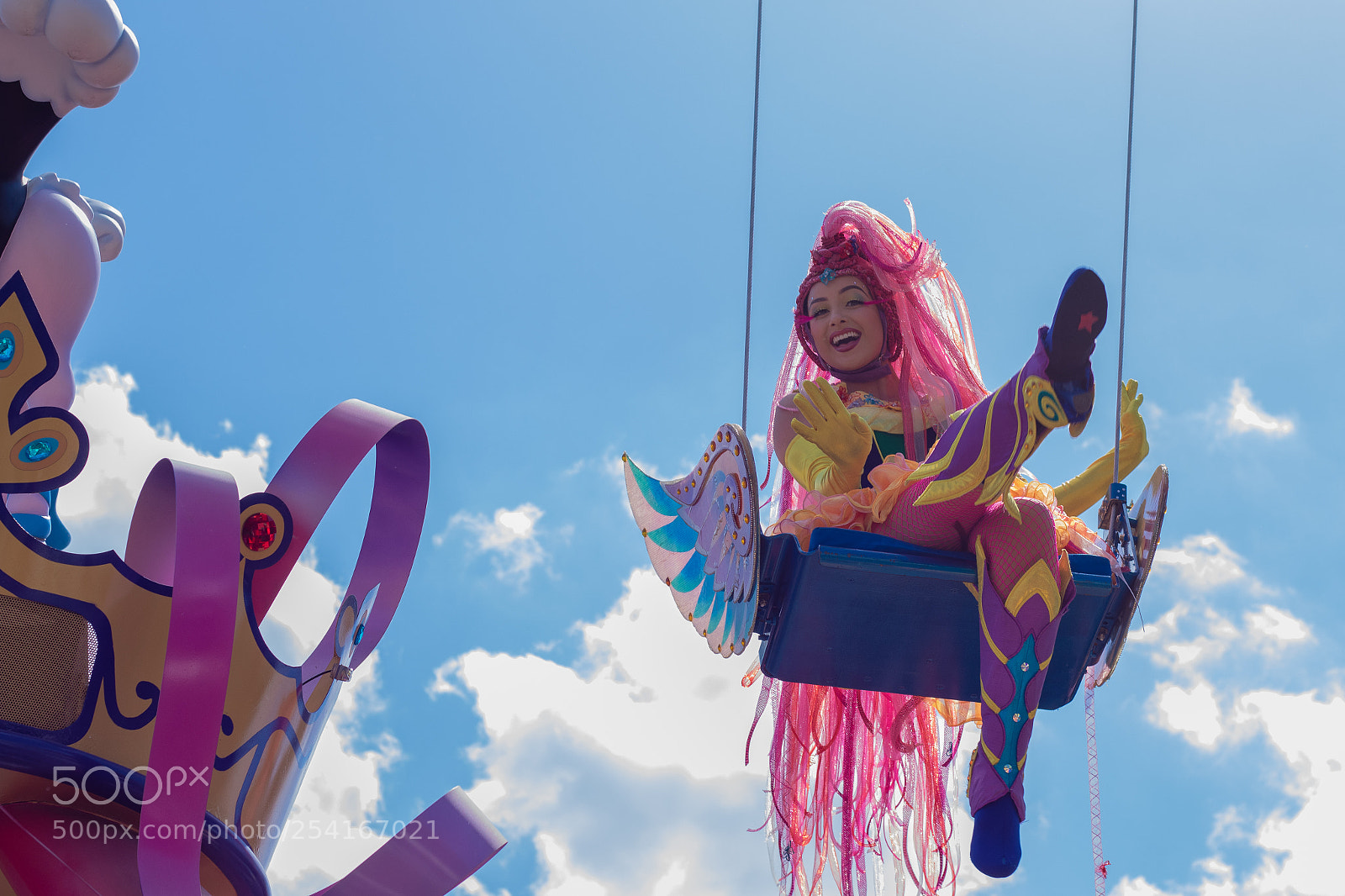 Canon EOS 7D Mark II sample photo. Swingin' around photography