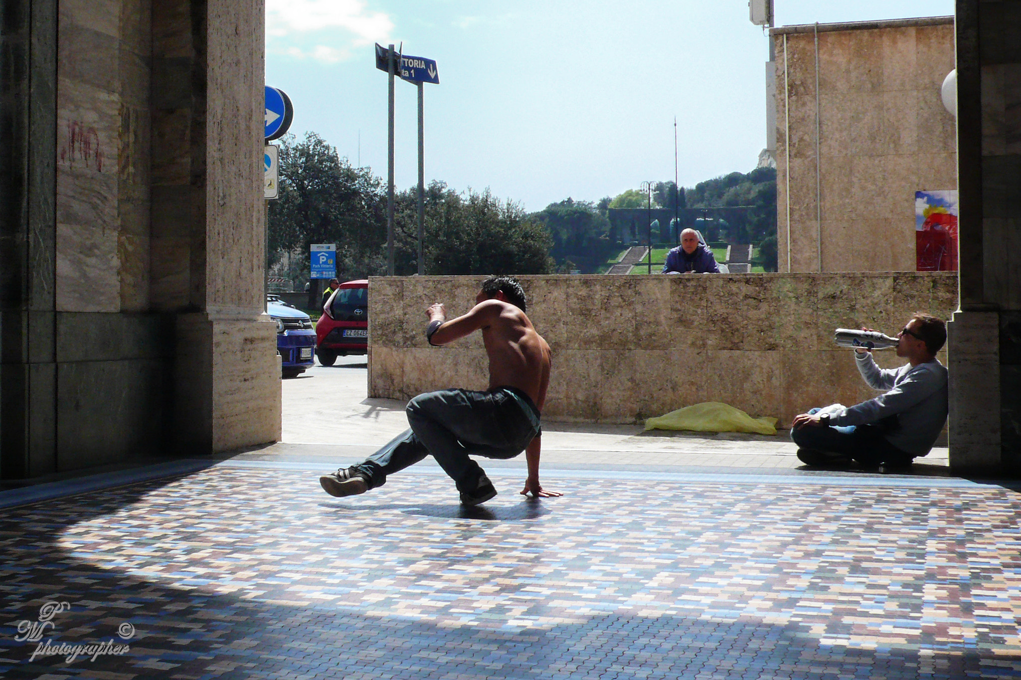 Panasonic DMC-LX2 sample photo. Break dancer photography