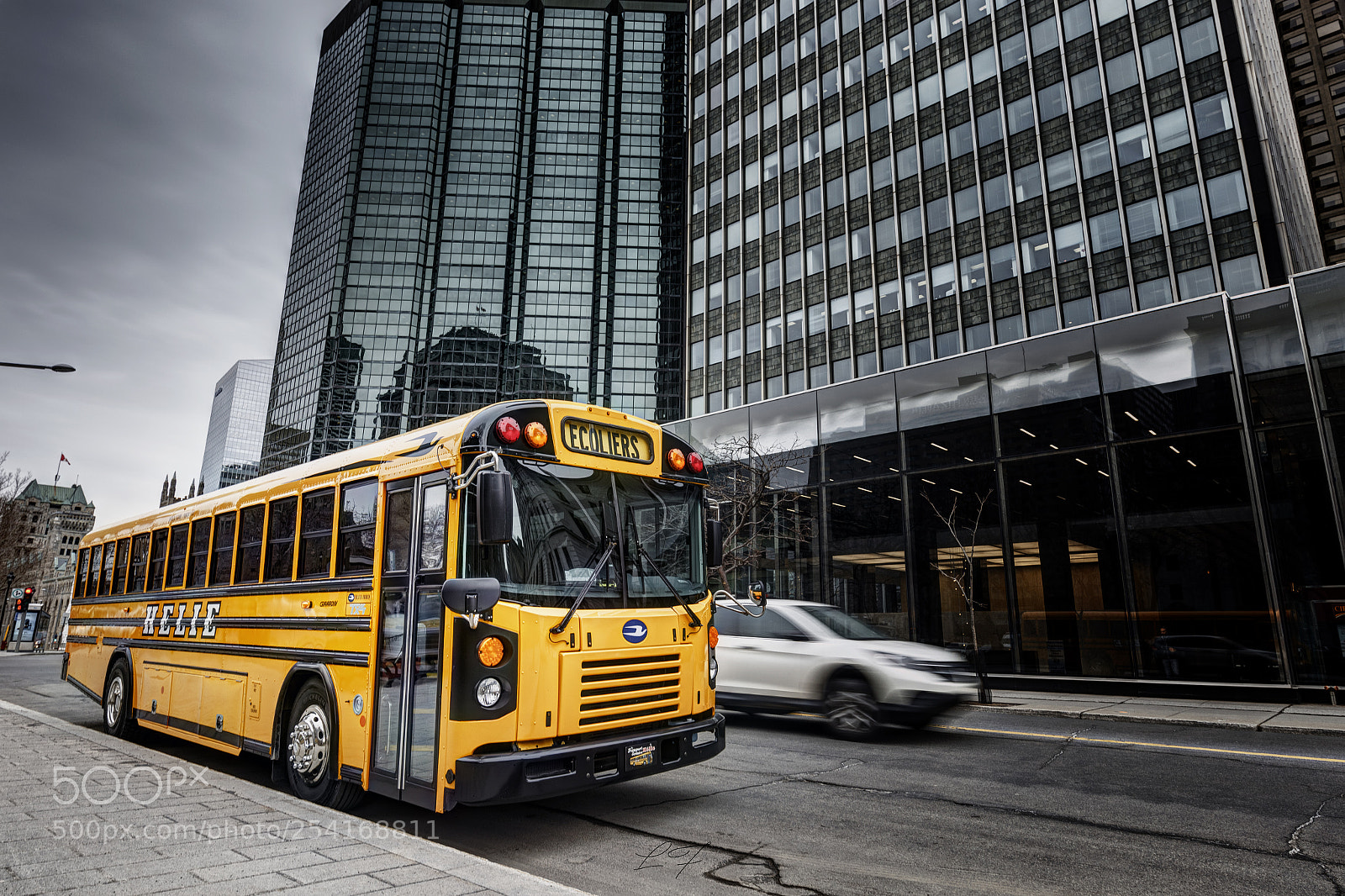 Canon EOS 6D sample photo. Montréal bus ! photography