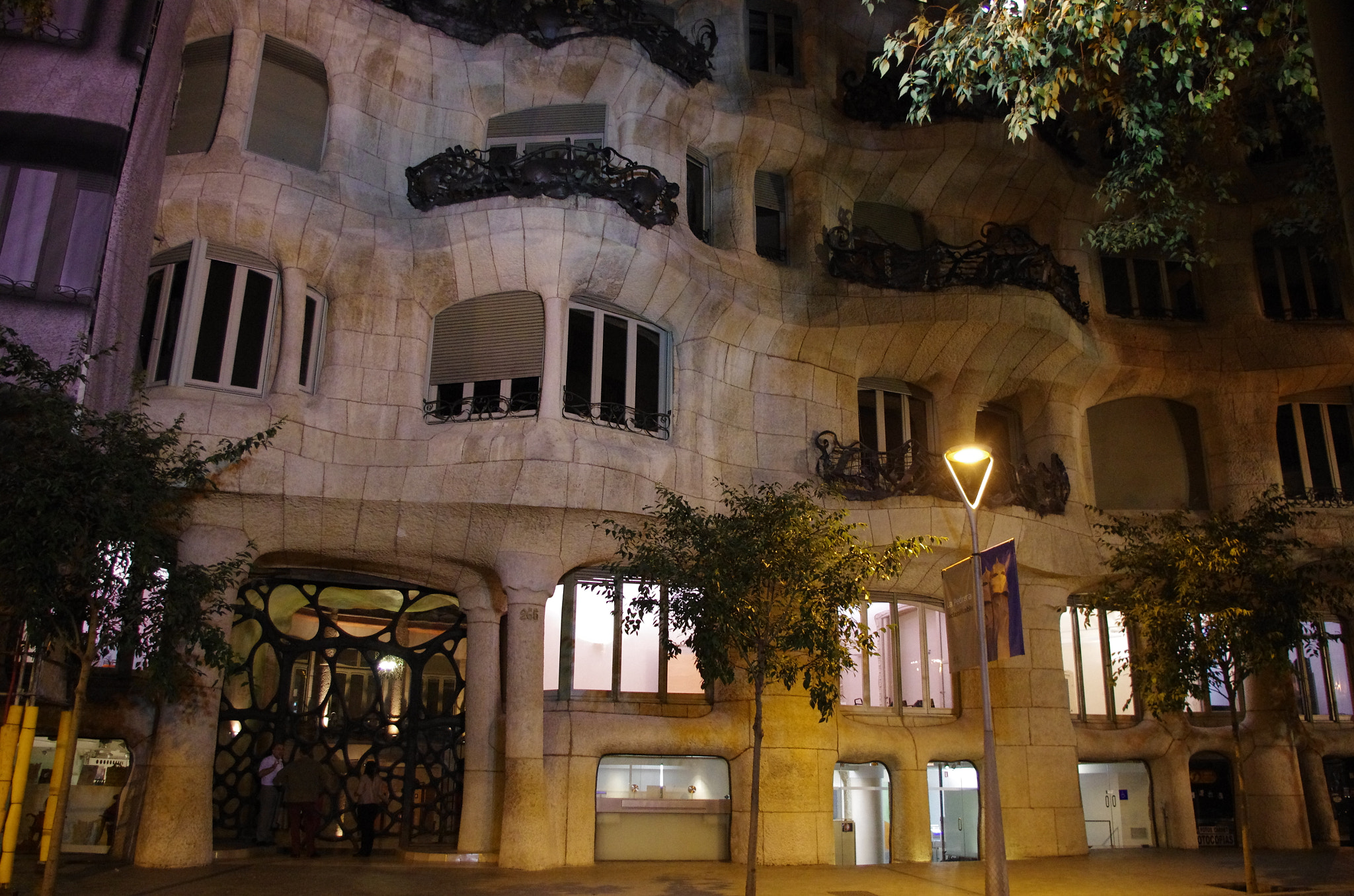 Pentax K-5 sample photo. La pedrera(casa mila) entrance photography