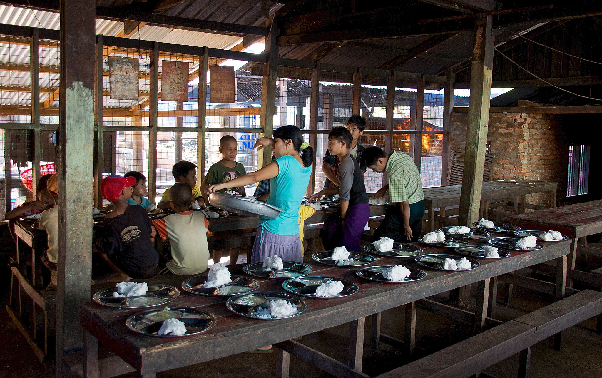 Sony SLT-A33 sample photo. Burma road (the orphanage near the golden rock photography