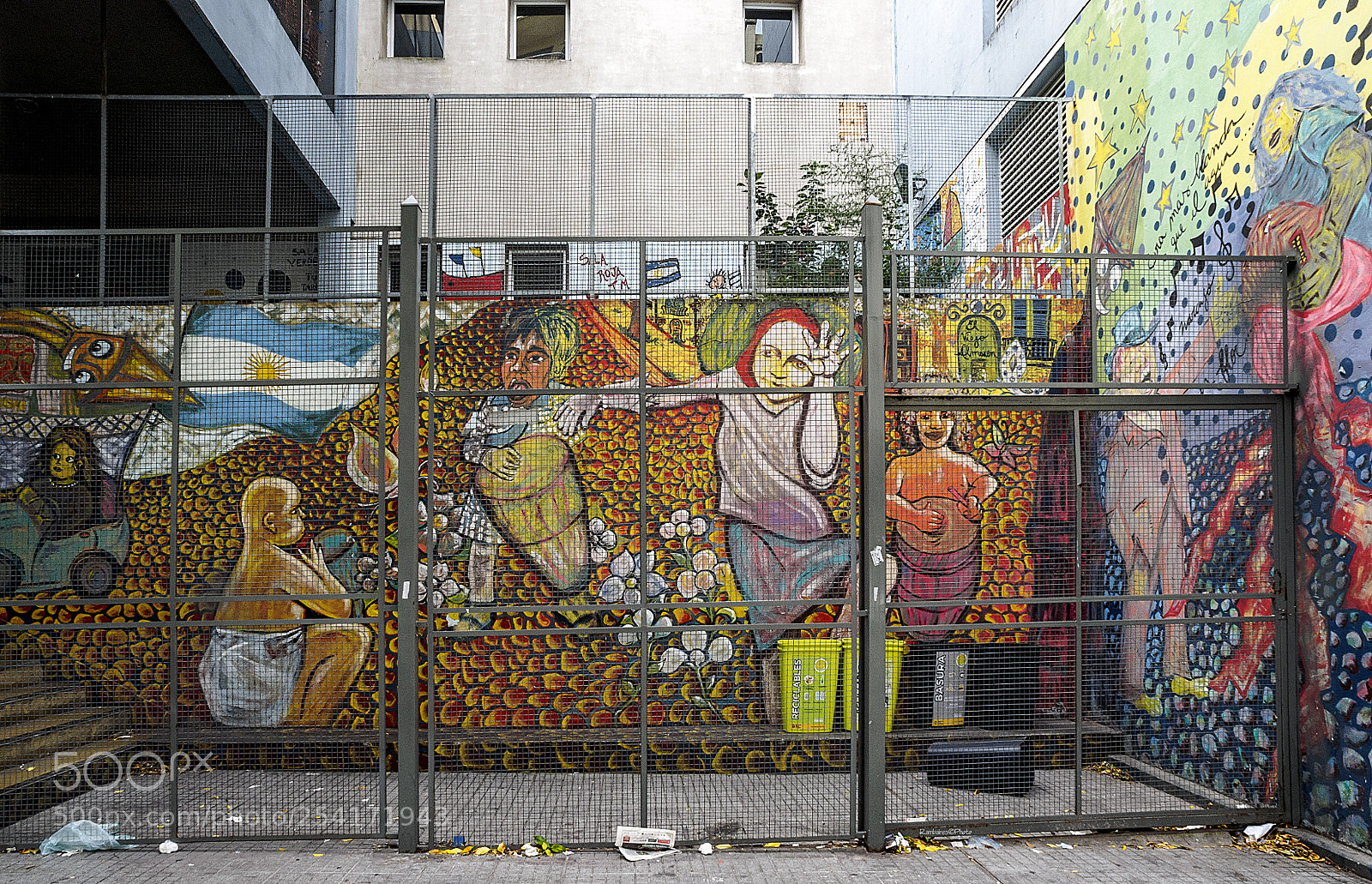 Olympus OM-D E-M1 sample photo. Entrada de escuela photography