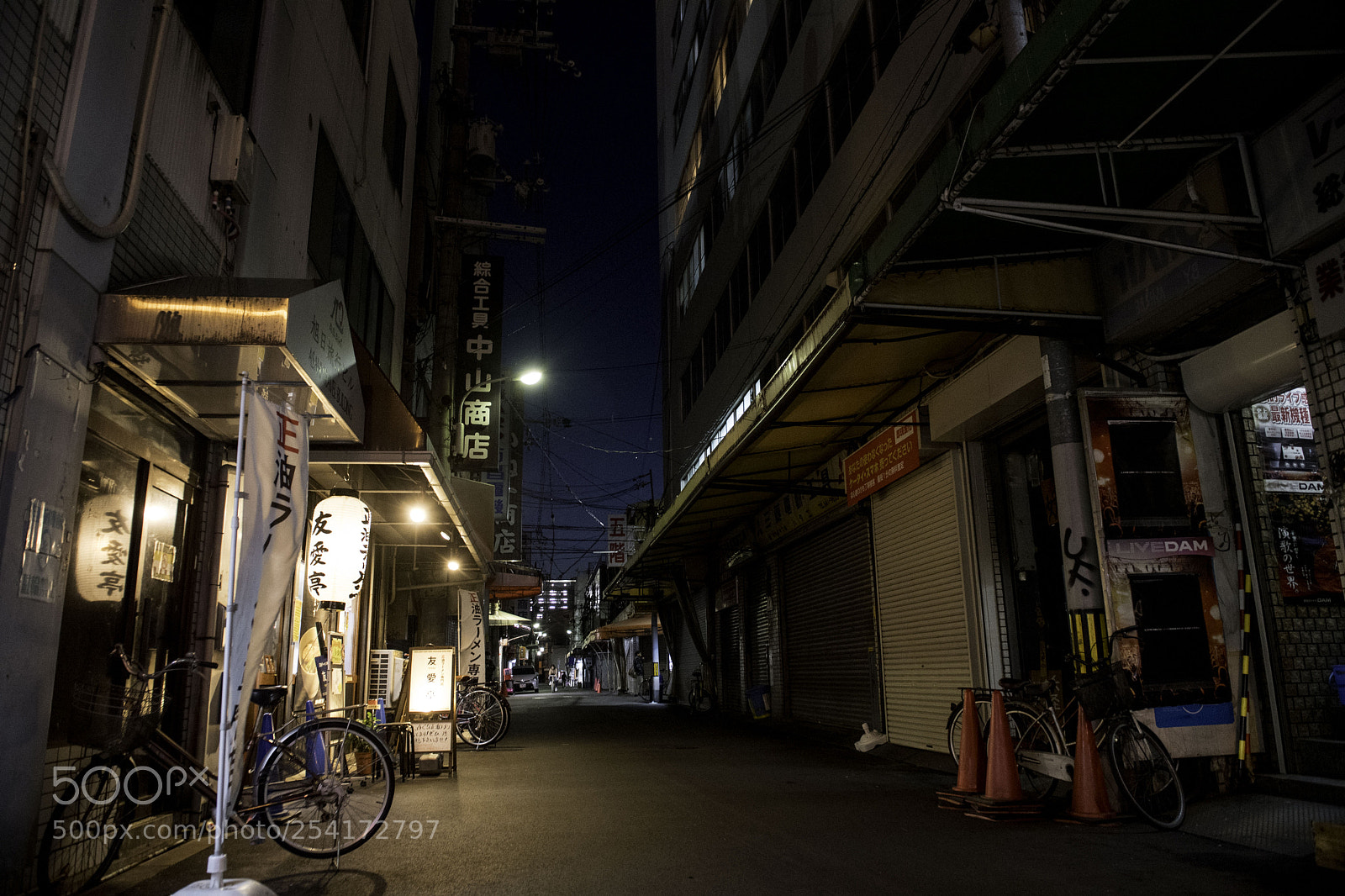 Nikon D5 sample photo. Osaka japan photography
