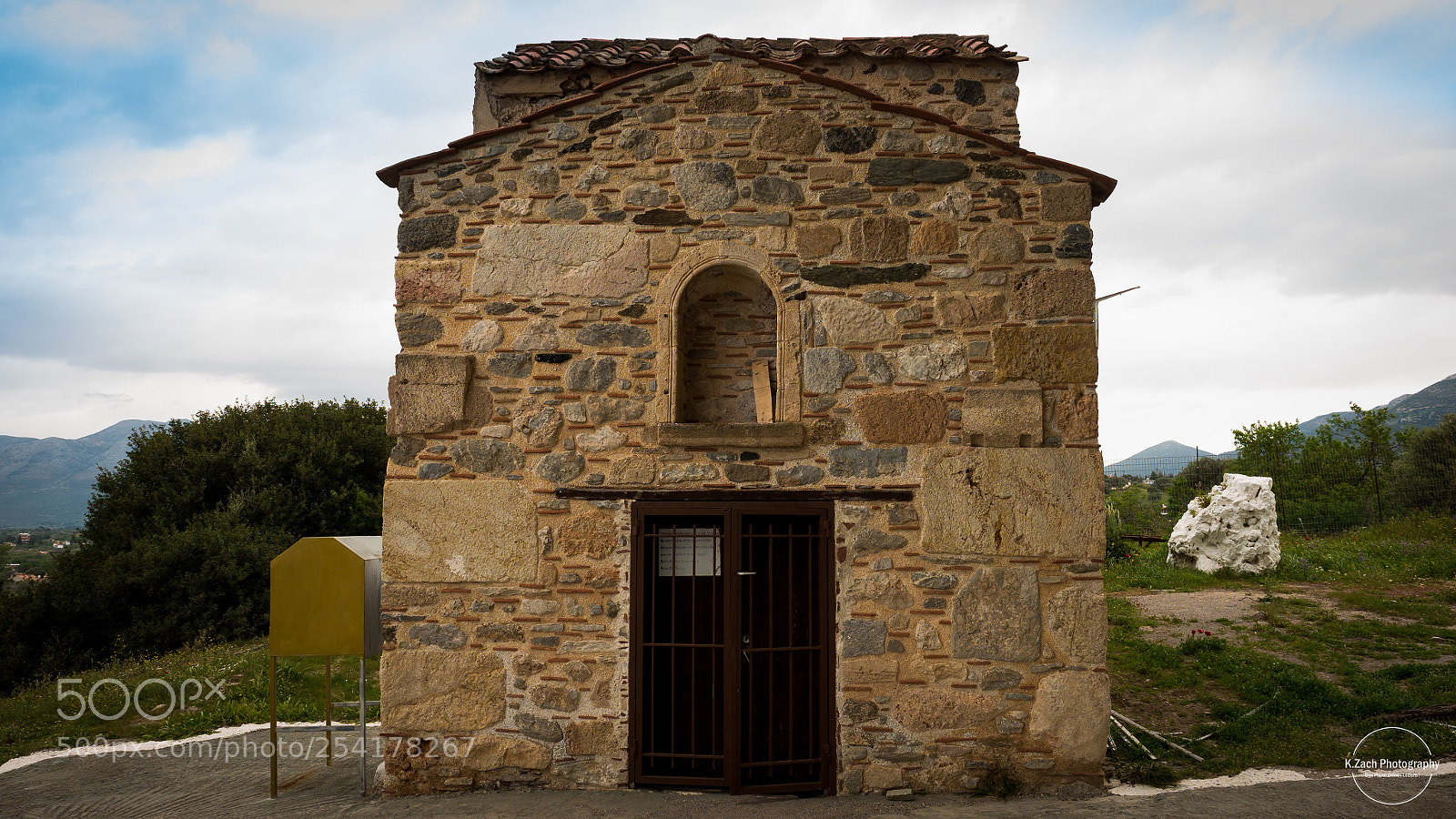Panasonic Lumix DMC-GX85 (Lumix DMC-GX80 / Lumix DMC-GX7 Mark II) sample photo. One of the oldest photography