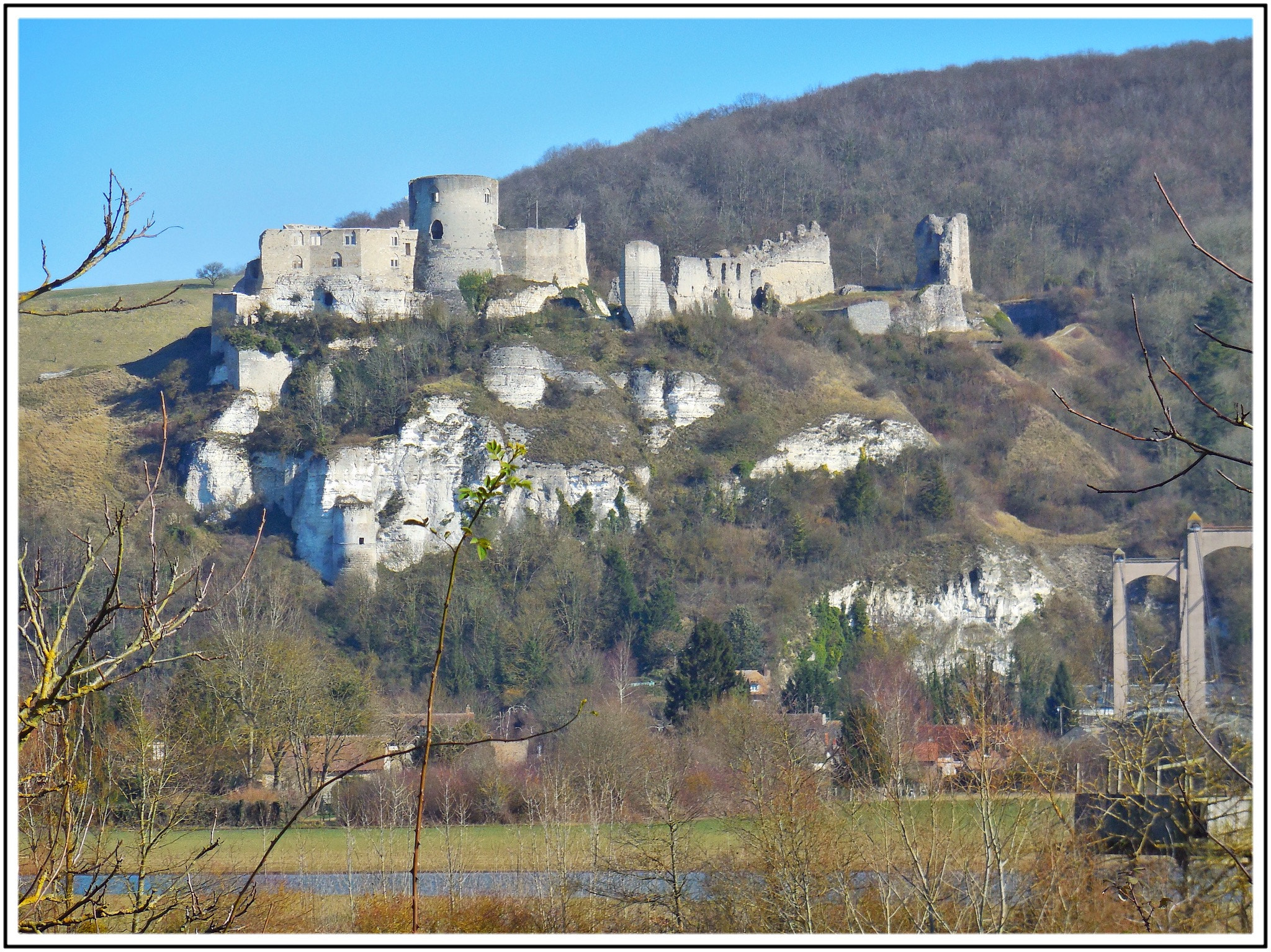 Nikon Coolpix S6500 sample photo. Les ruines du château gaillard photography