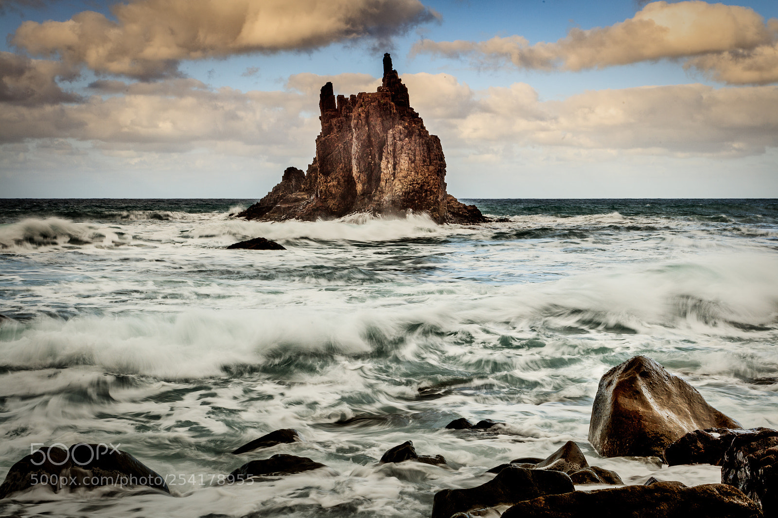 Canon EOS 5DS R sample photo. Rocks waves playa de photography