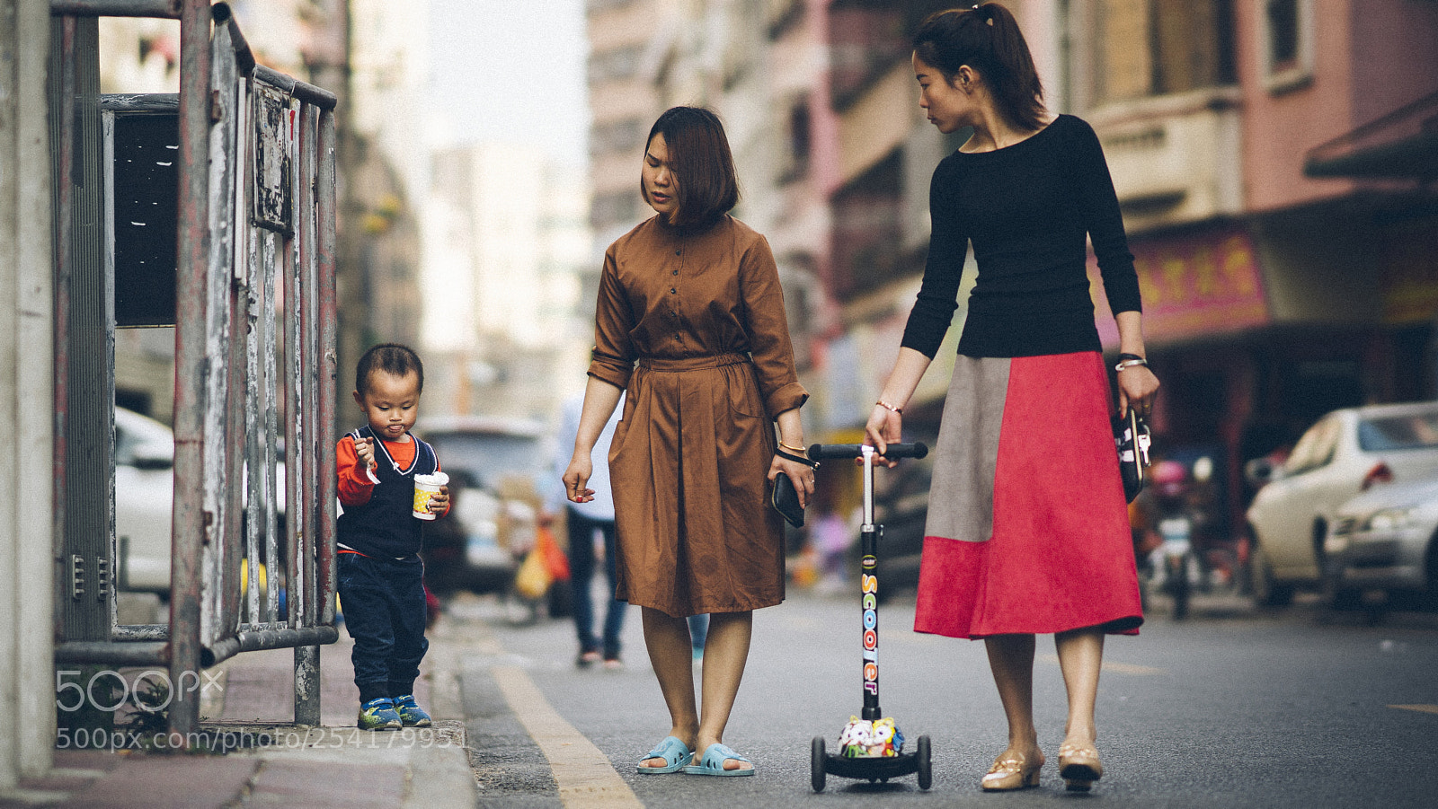 Sony a6500 sample photo. Kid streetlife shenzhen photography