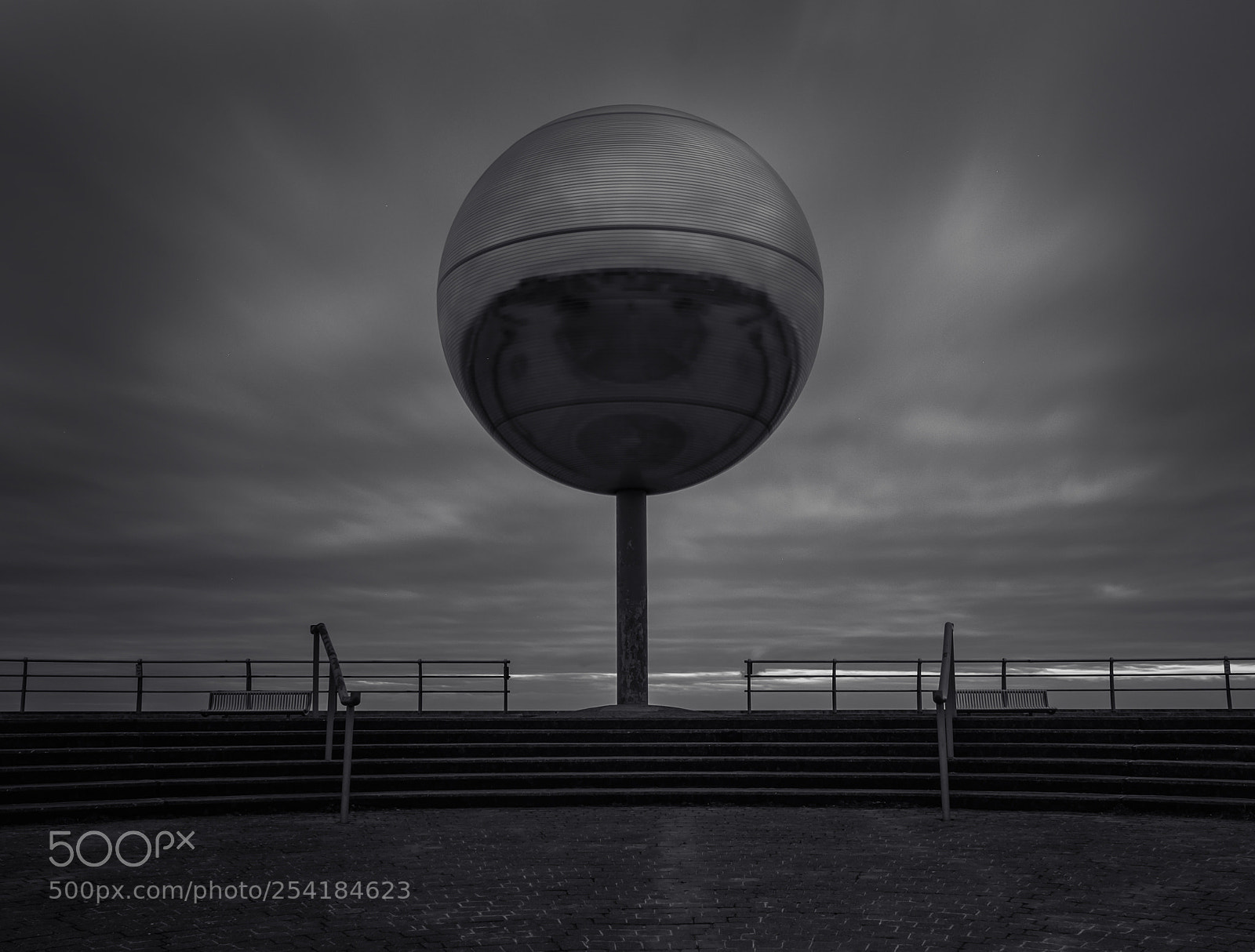 Fujifilm X-T2 sample photo. Monochrome mirror ball photography