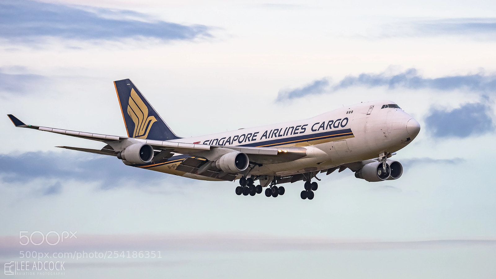 Nikon D7200 sample photo. Singapore airlines cargo photography