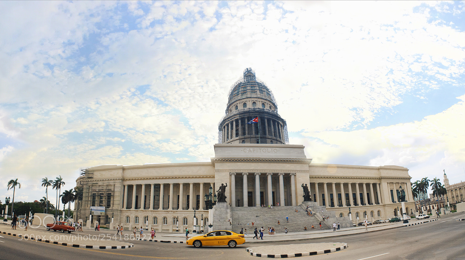 Canon EOS 750D (EOS Rebel T6i / EOS Kiss X8i) sample photo. Capitolio cuba panorama photography
