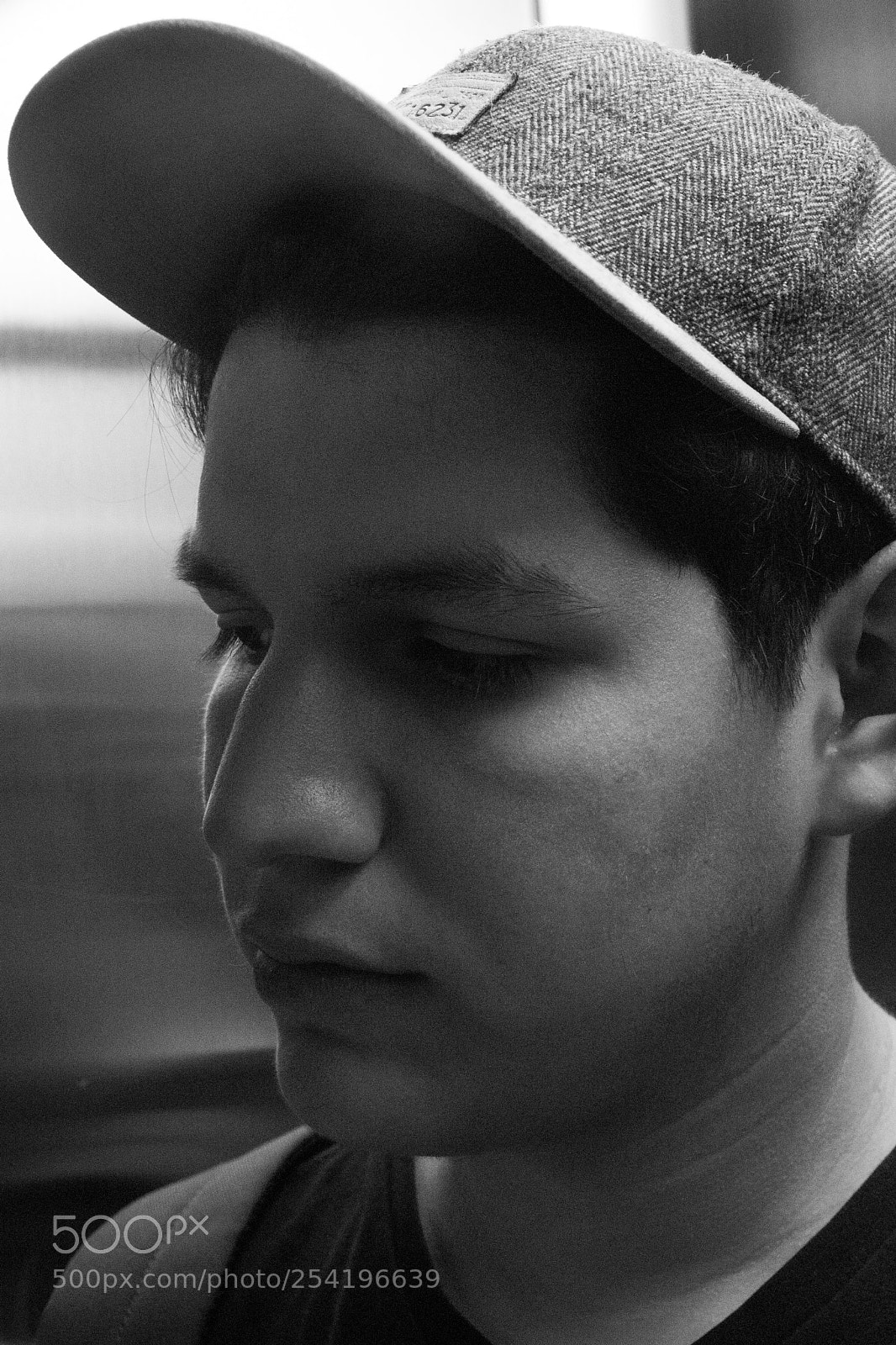 Sony ILCA-77M2 sample photo. Benja en elevador photography