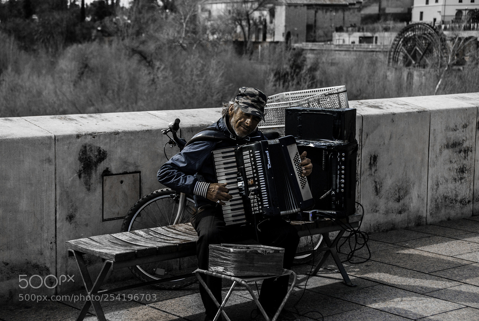 Nikon D200 sample photo. Street musician. photography