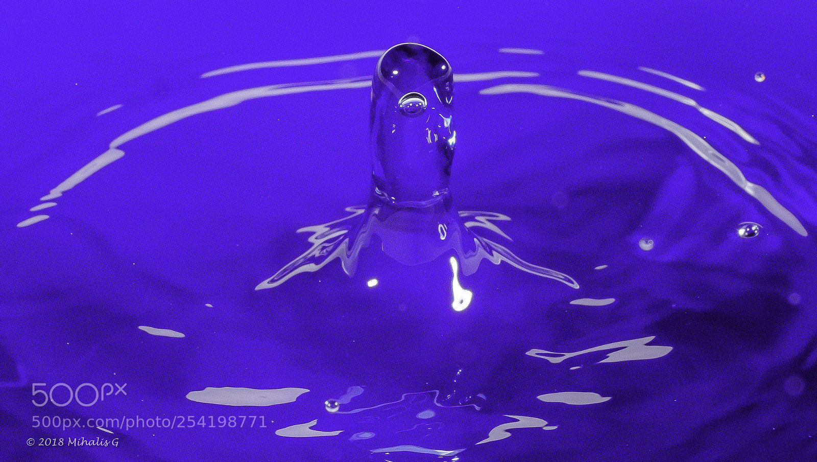 Fujifilm X-T2 sample photo. This water drop was photography