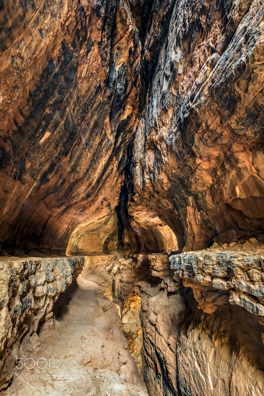 Canon EOS 5D Mark IV sample photo. Soldier pass arches cave photography
