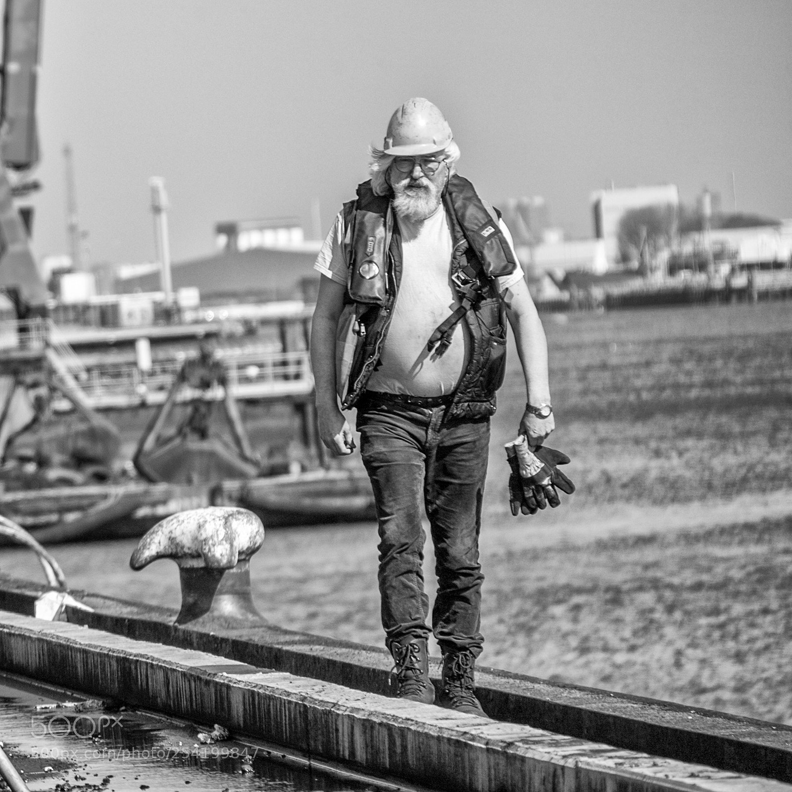 Canon EOS 5D sample photo. Rotterdam harbour worker photography