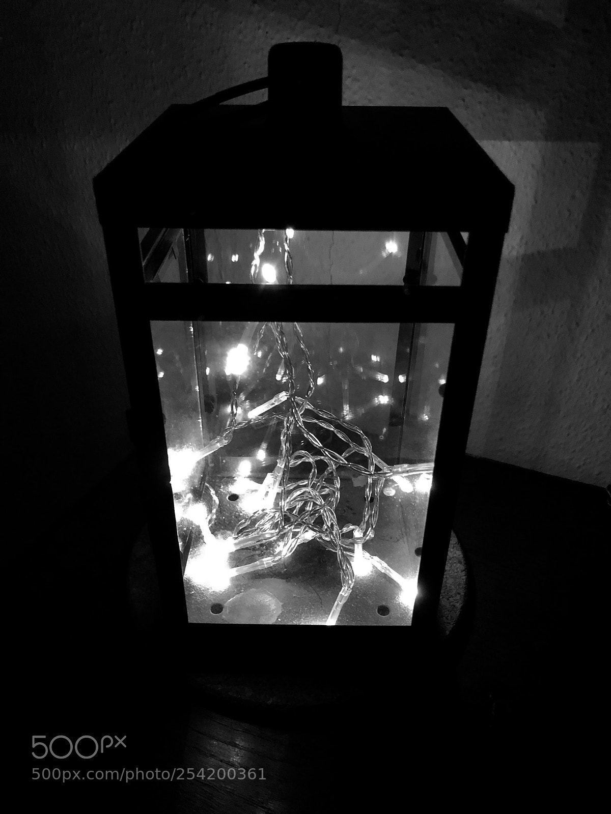 Apple iPhone X sample photo. Lantern  photography