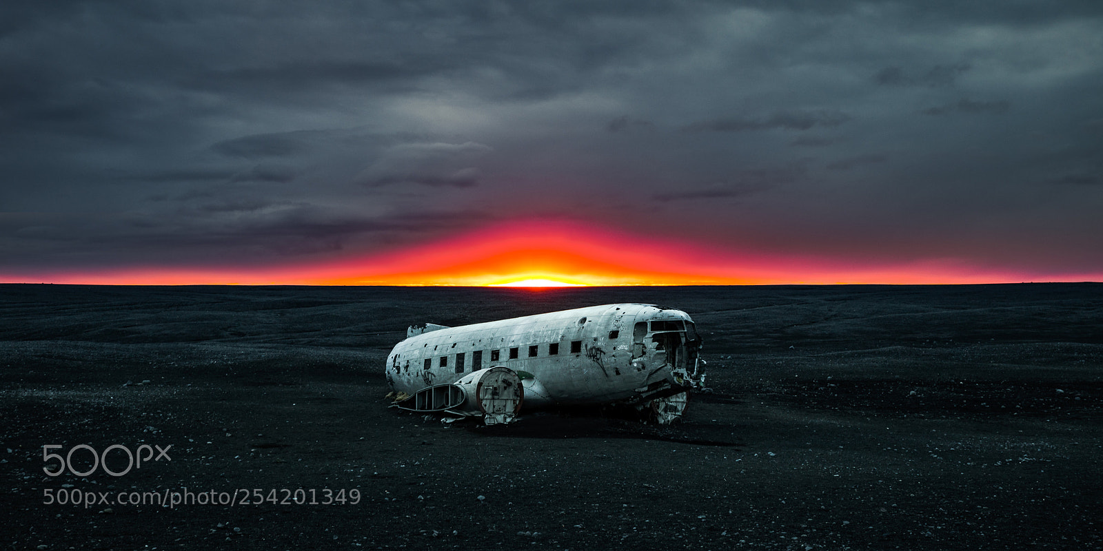 Canon EOS 5D Mark IV sample photo. Abandoned navy plane wreckage photography