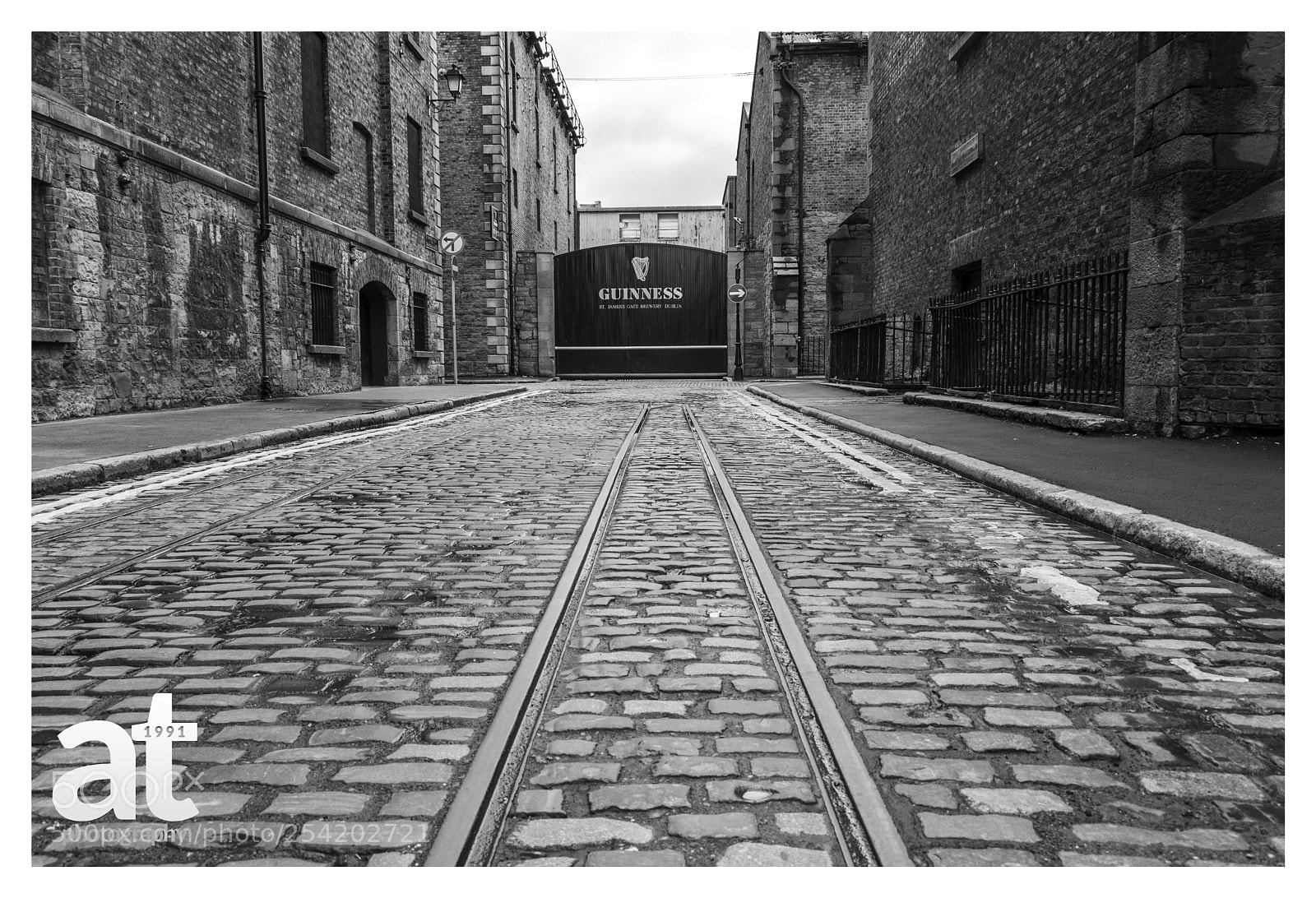 Canon EOS 80D sample photo. St james's gate, the photography