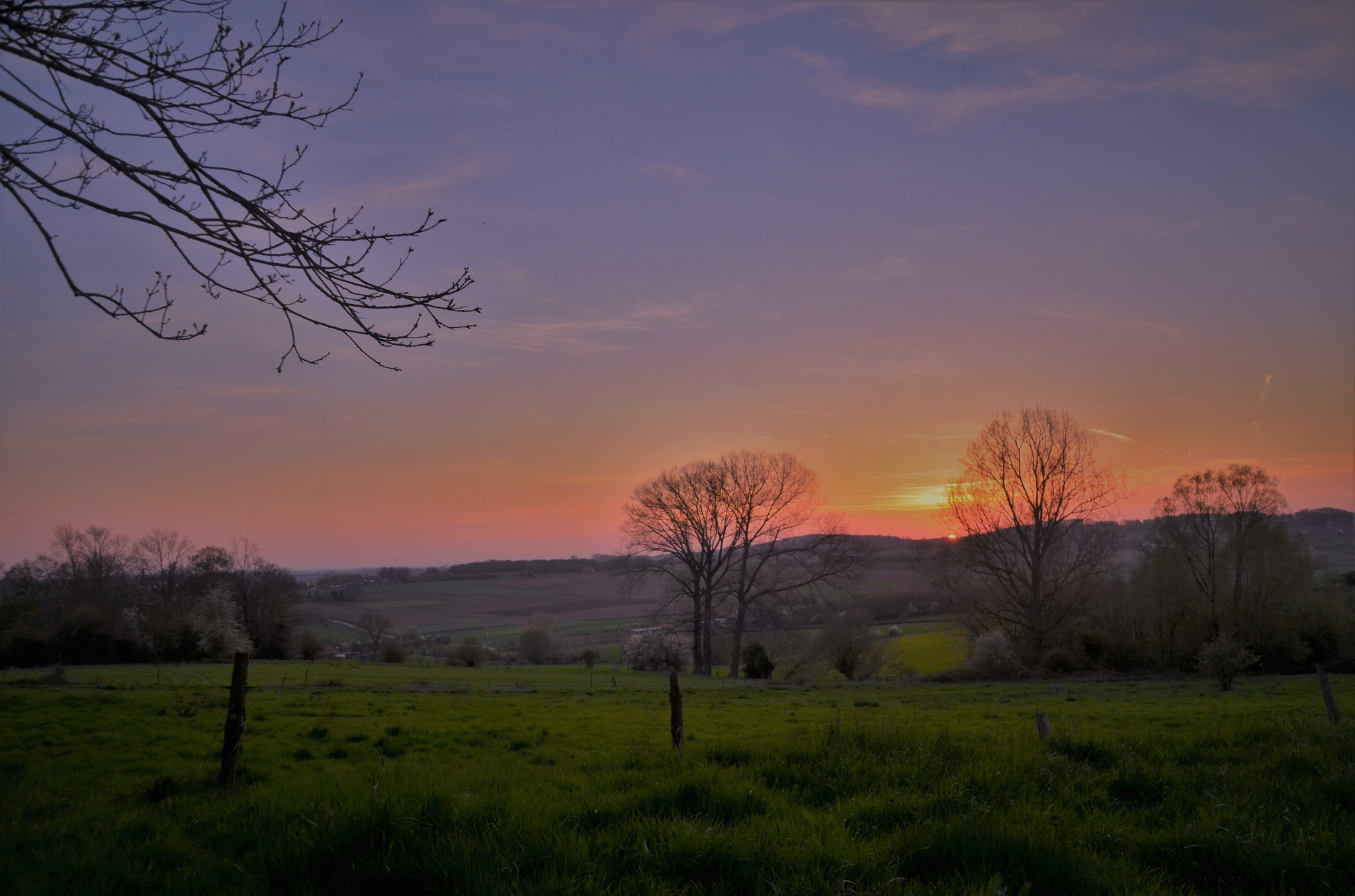 Nikon D7000 + Tamron 18-270mm F3.5-6.3 Di II VC PZD sample photo. Heuvelland sunset photography