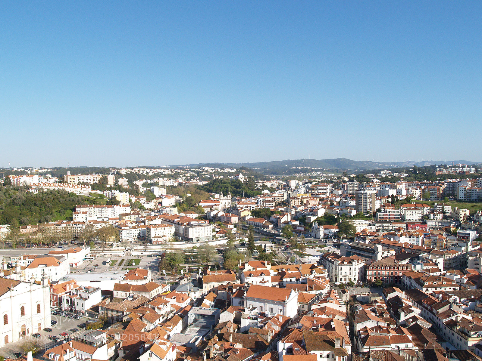 Olympus E-300 (EVOLT E-300) sample photo. Leiria - city view photography