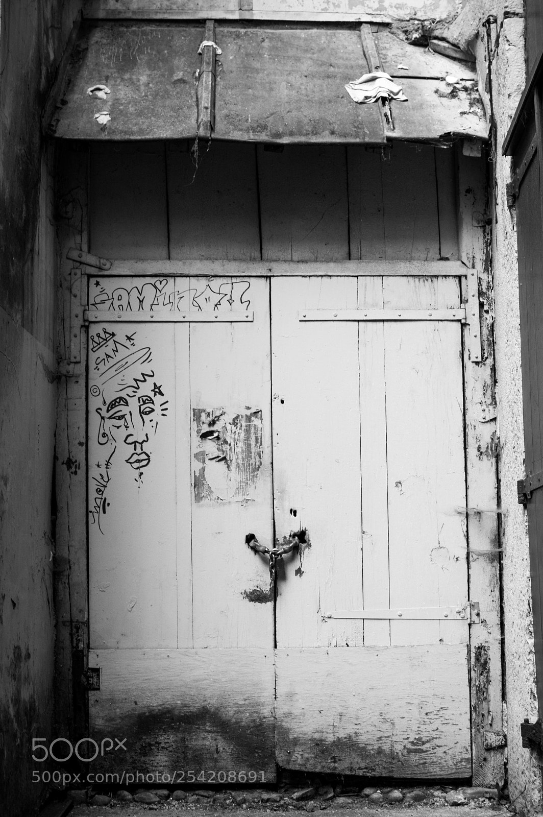 Nikon D3200 sample photo. Discovering the traboules photography