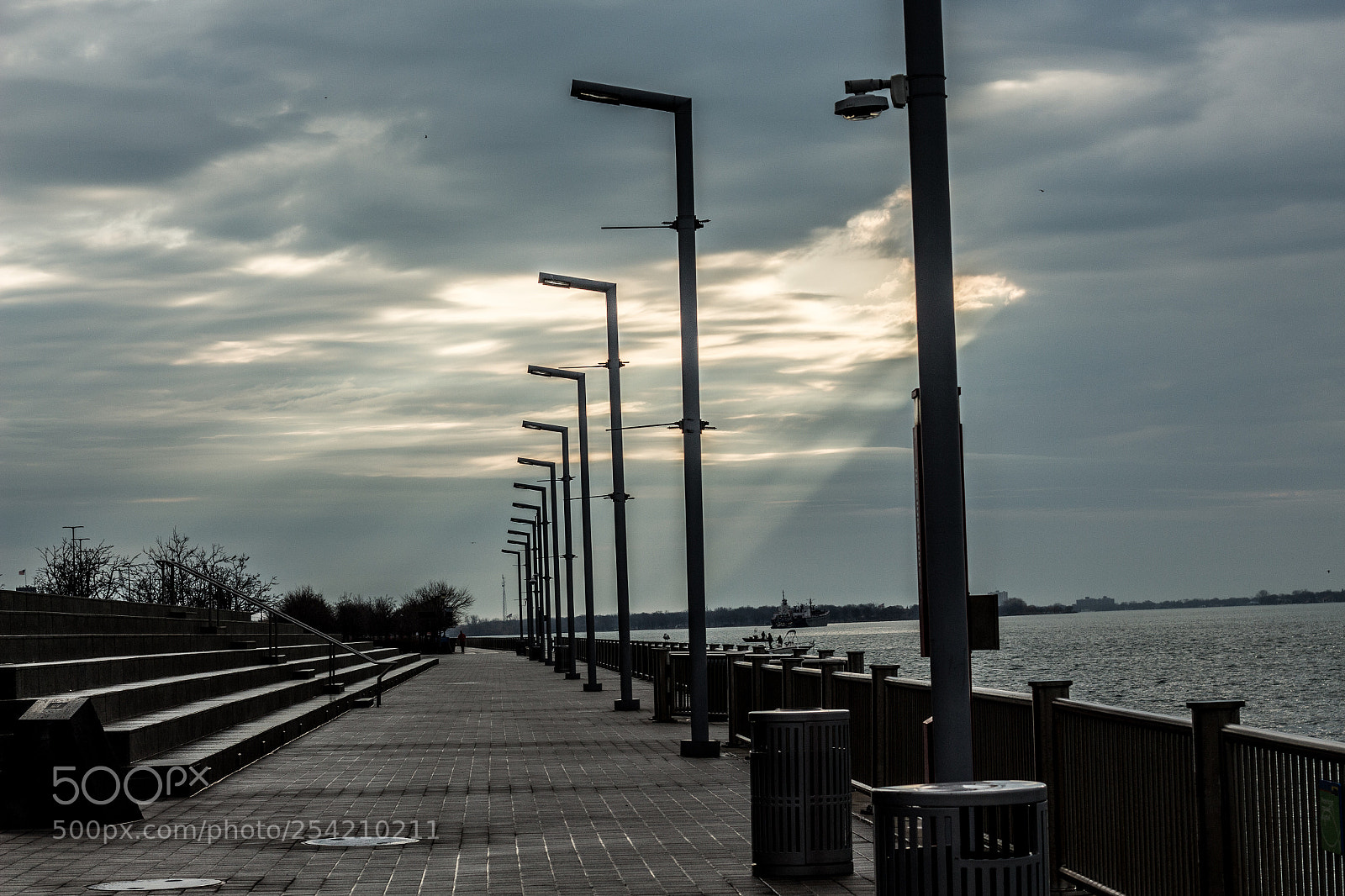 Canon EOS 700D (EOS Rebel T5i / EOS Kiss X7i) sample photo. Light_ray_walk photography