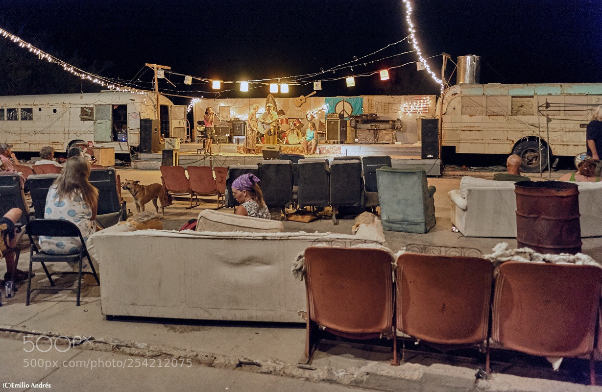 Nikon D700 sample photo. Concert in mojave desert  photography