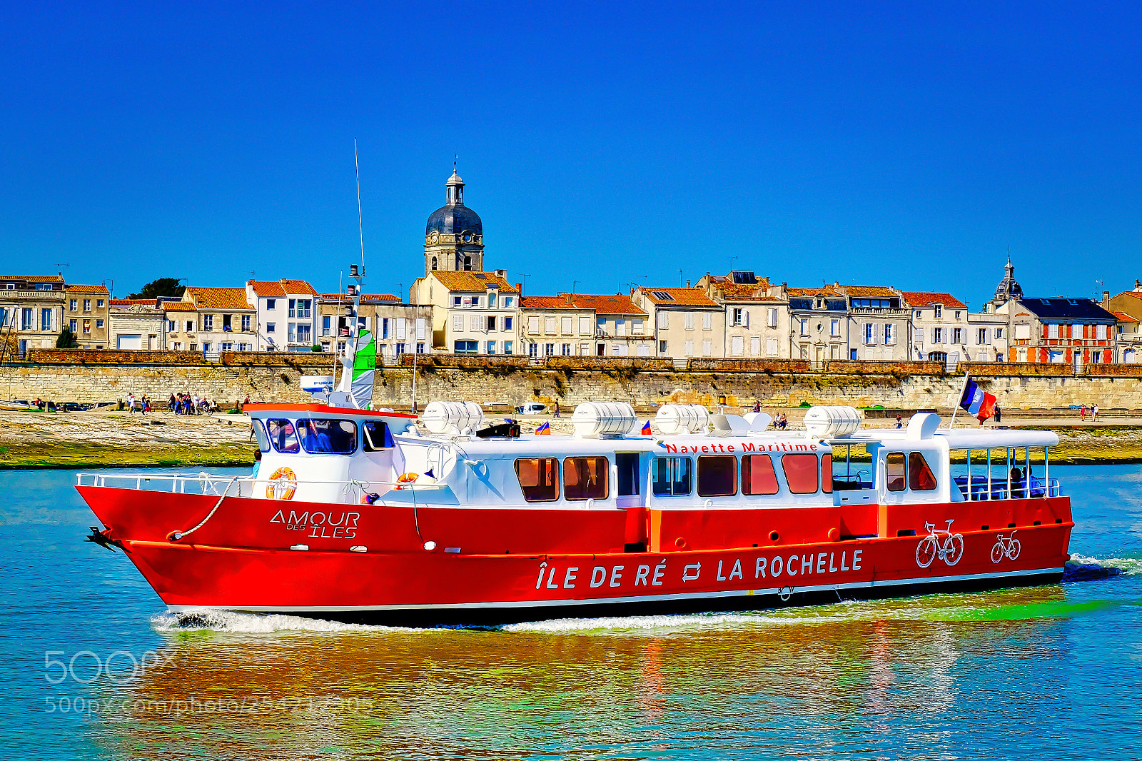 Fujifilm X-T1 sample photo. Le ferry-boat photography